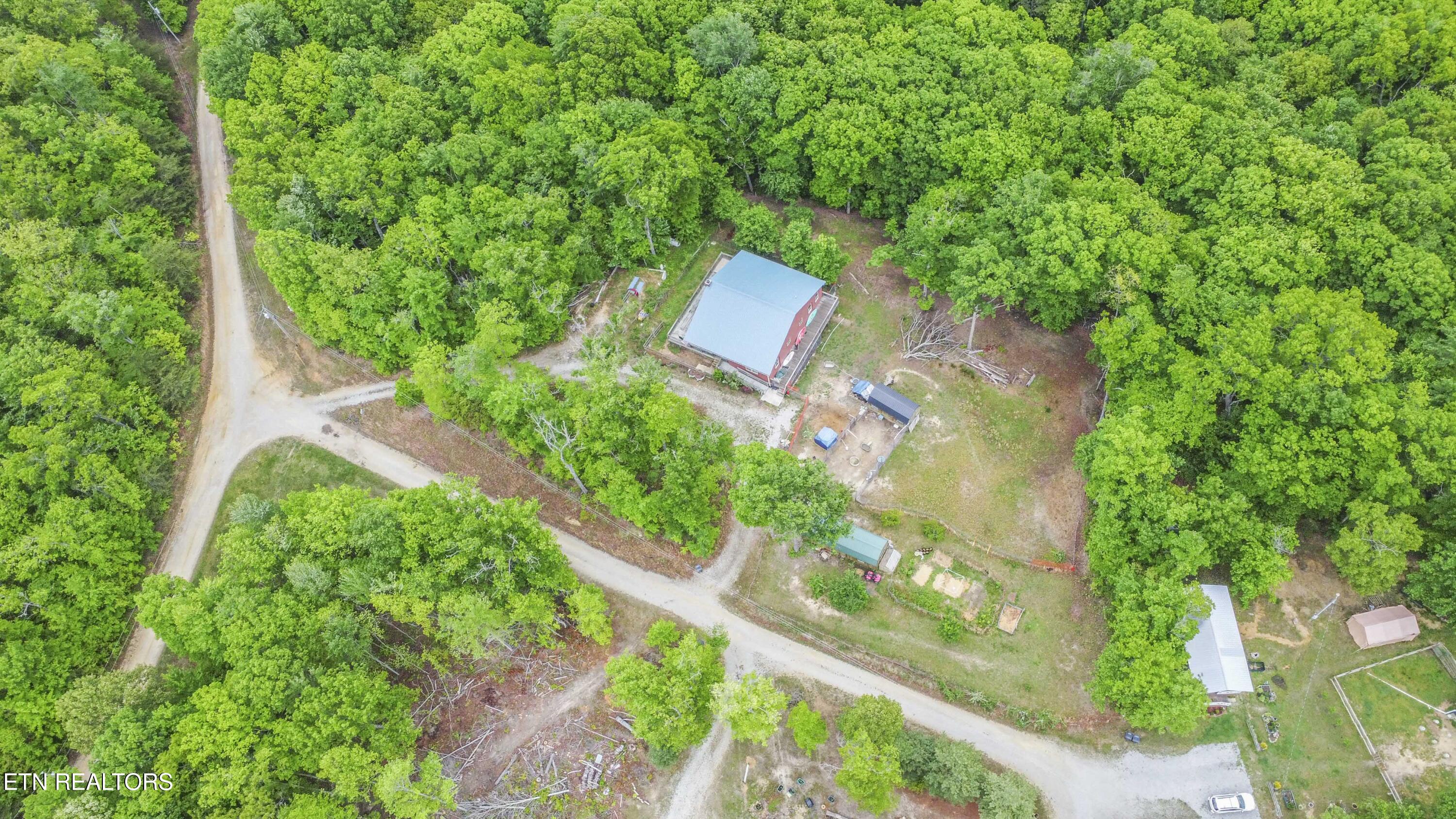 117 Coyote Lane Oneida TN 37841