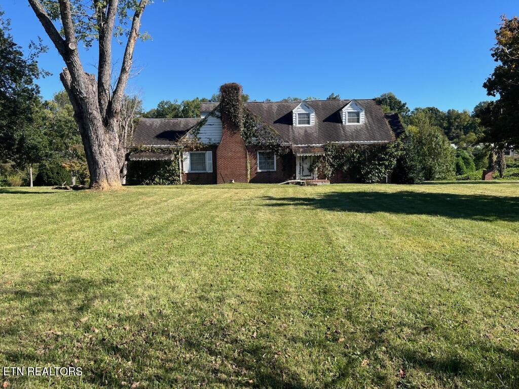 2629 Jacksboro Pike Jacksboro TN 37757