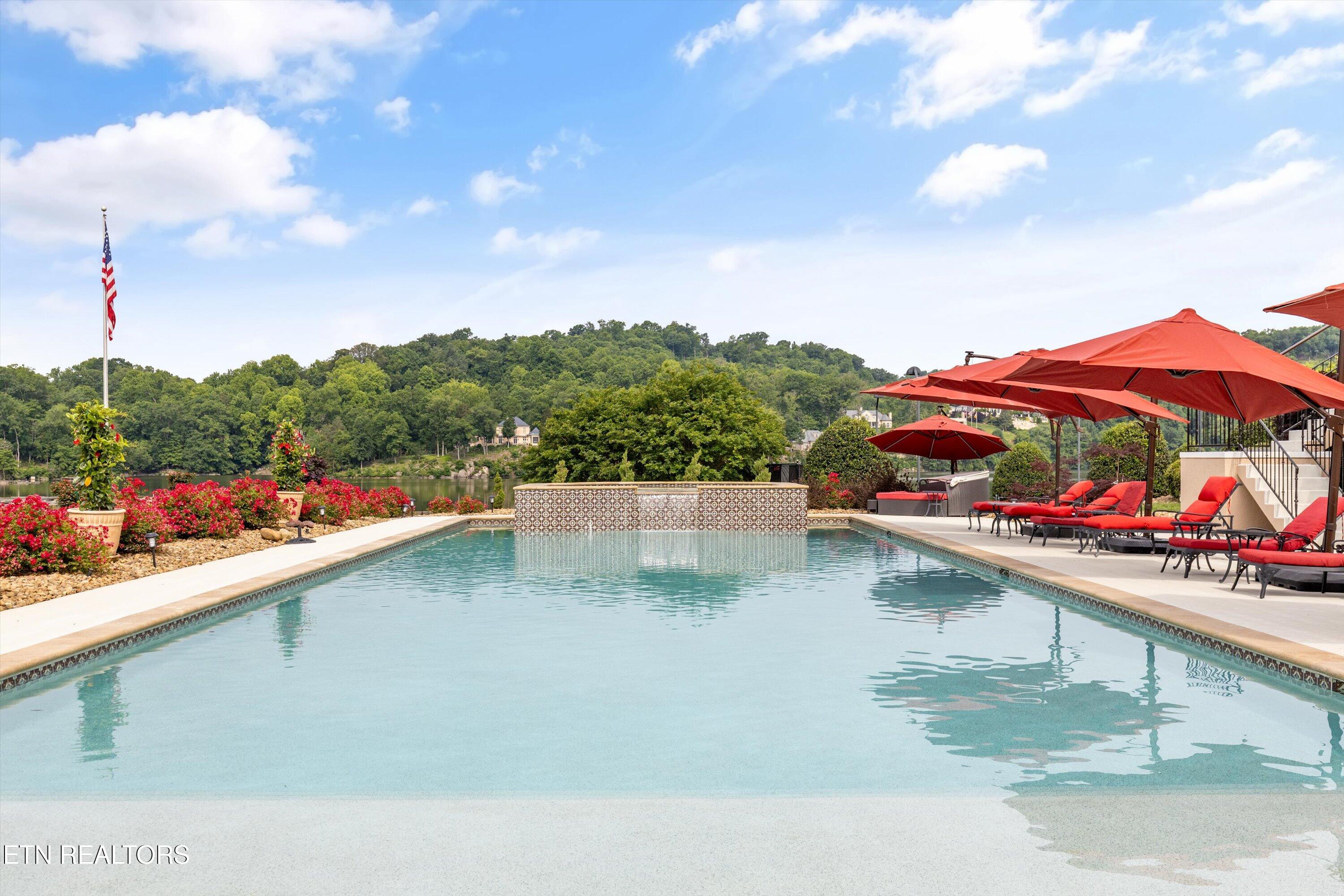 3801 Jackson Bend Drive Louisville TN 37777