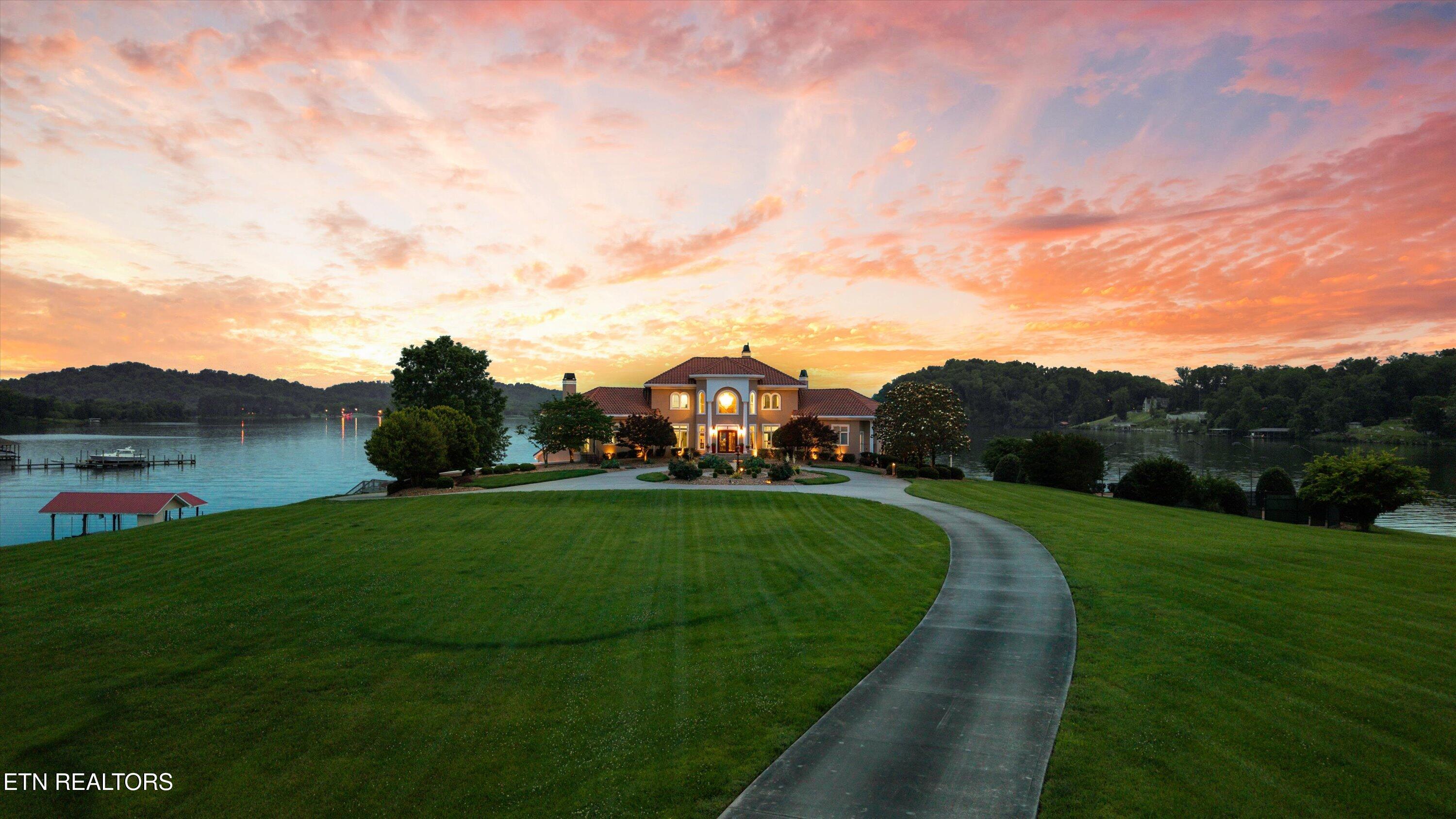 3801 Jackson Bend Drive Louisville TN 37777