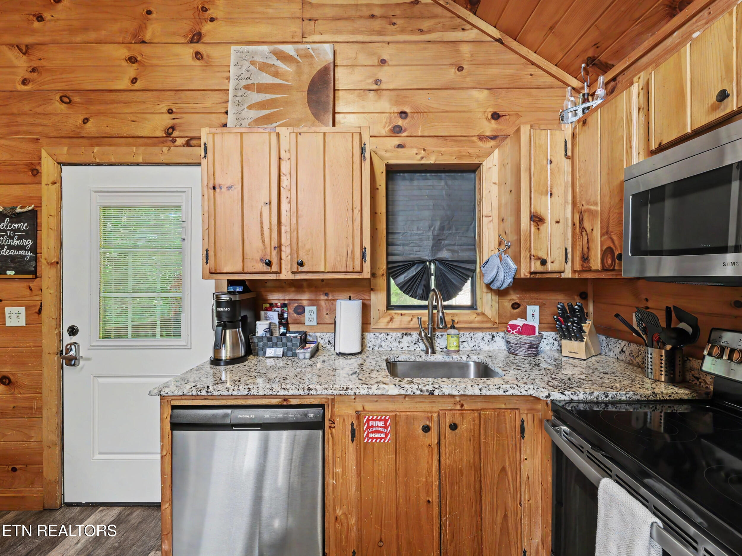 513 Parsons Branch Way Gatlinburg TN 37738