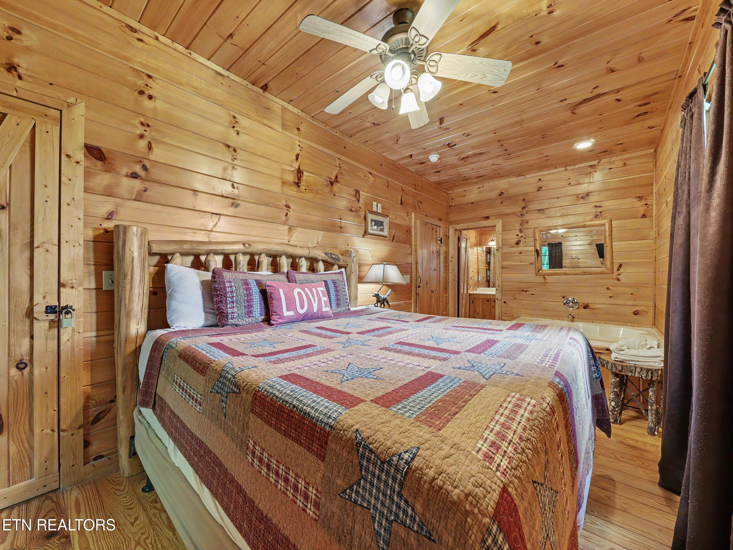 513 Parsons Branch Way Gatlinburg TN 37738