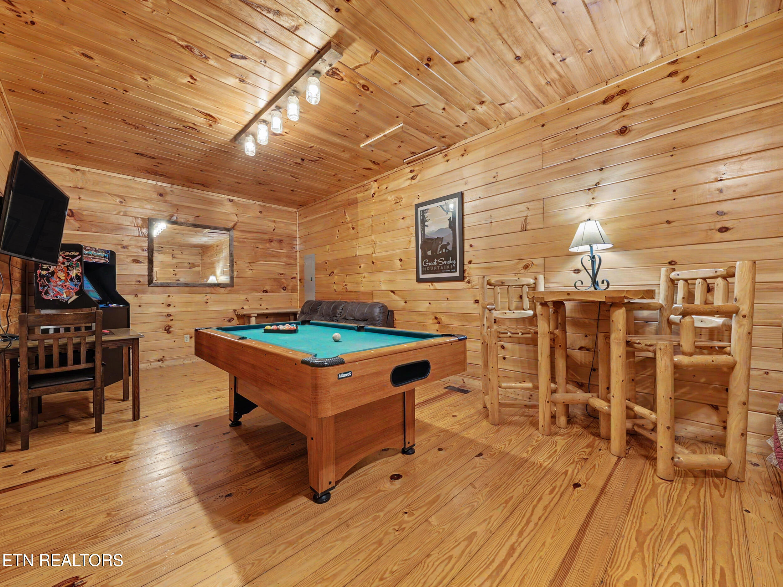 513 Parsons Branch Way Gatlinburg TN 37738
