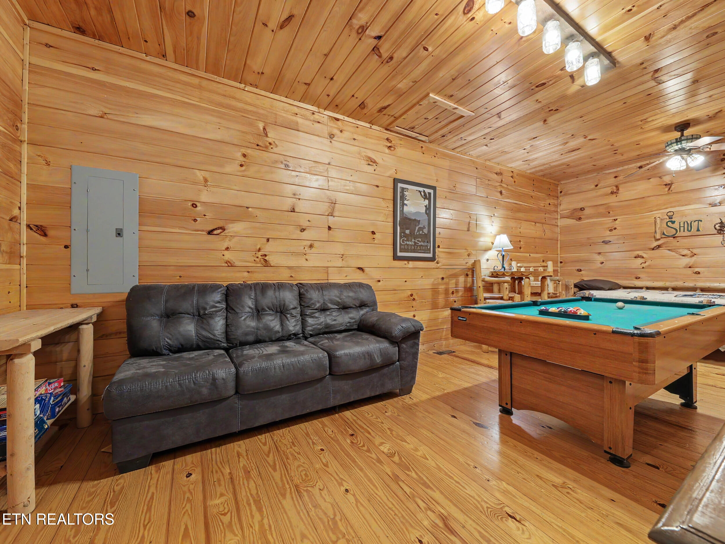 513 Parsons Branch Way Gatlinburg TN 37738