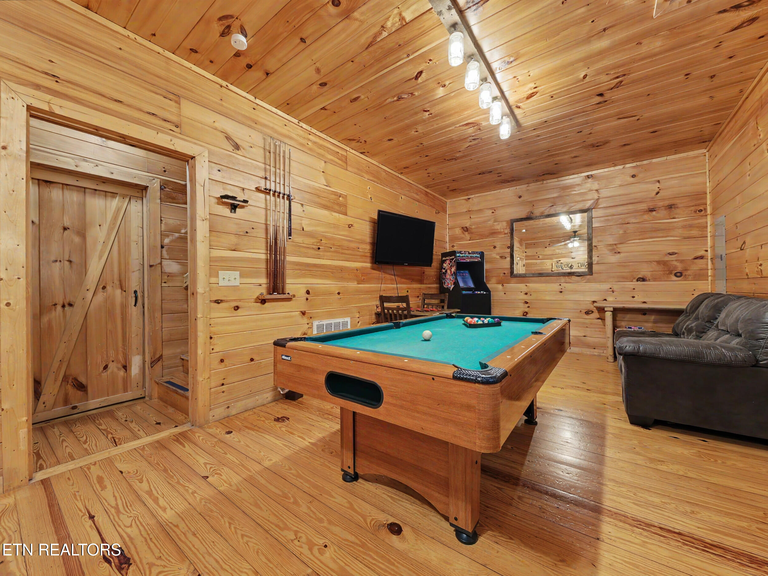 513 Parsons Branch Way Gatlinburg TN 37738