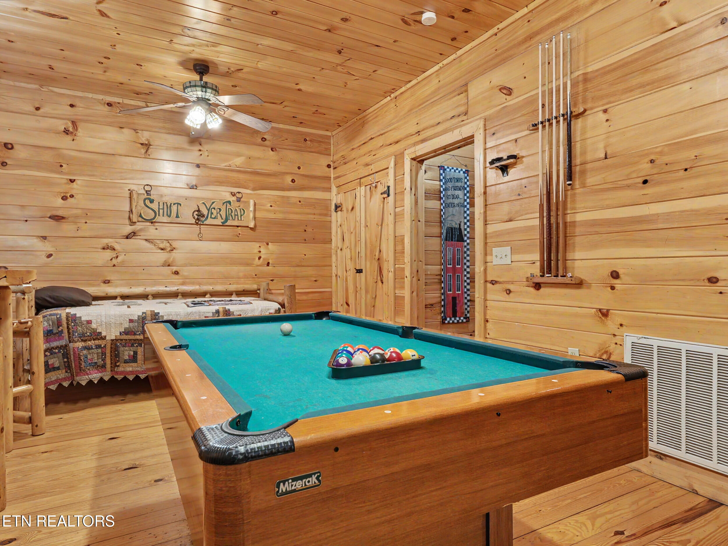 513 Parsons Branch Way Gatlinburg TN 37738