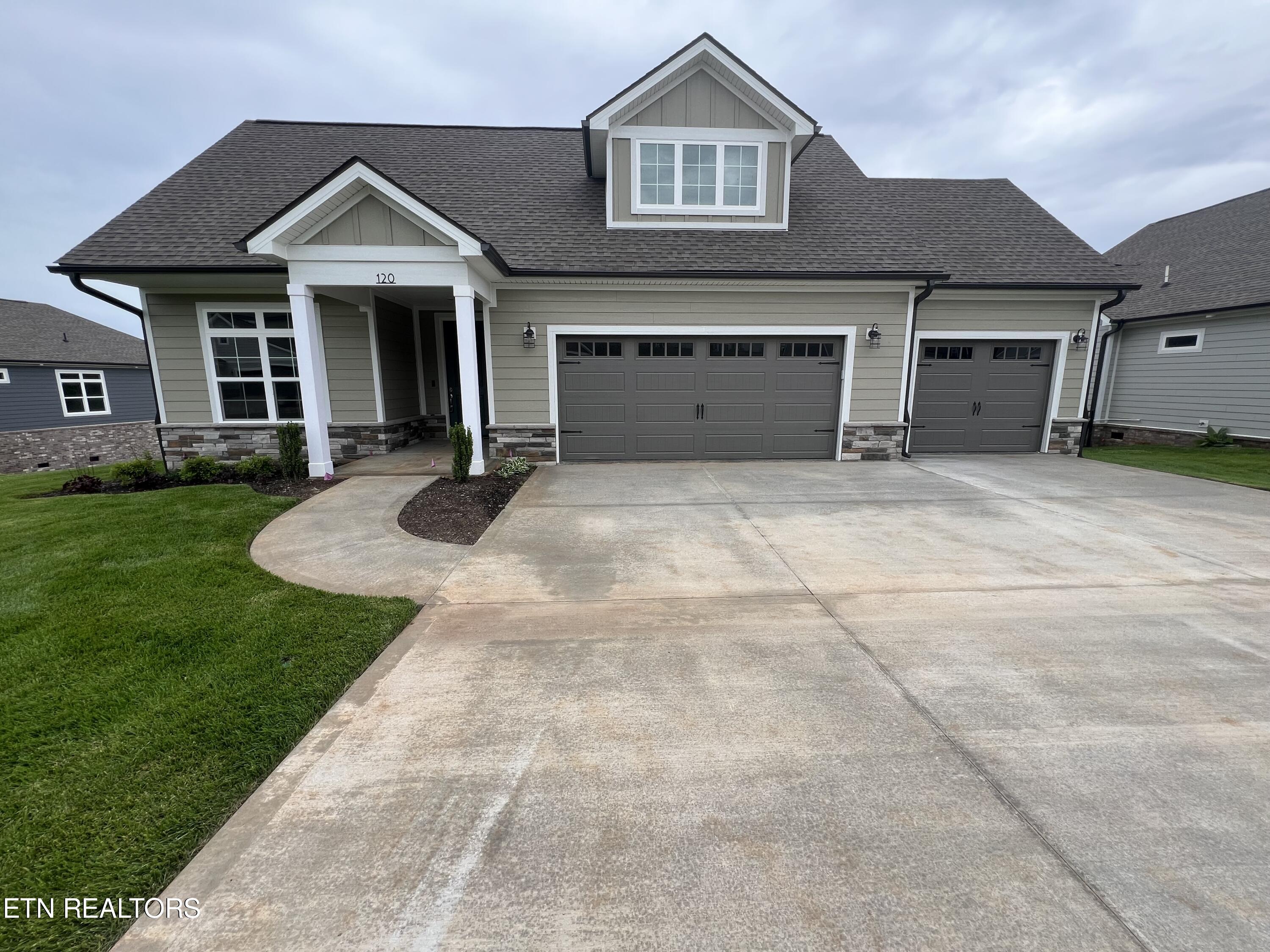 120 Cherry Blossom Court Lenoir City TN 37772