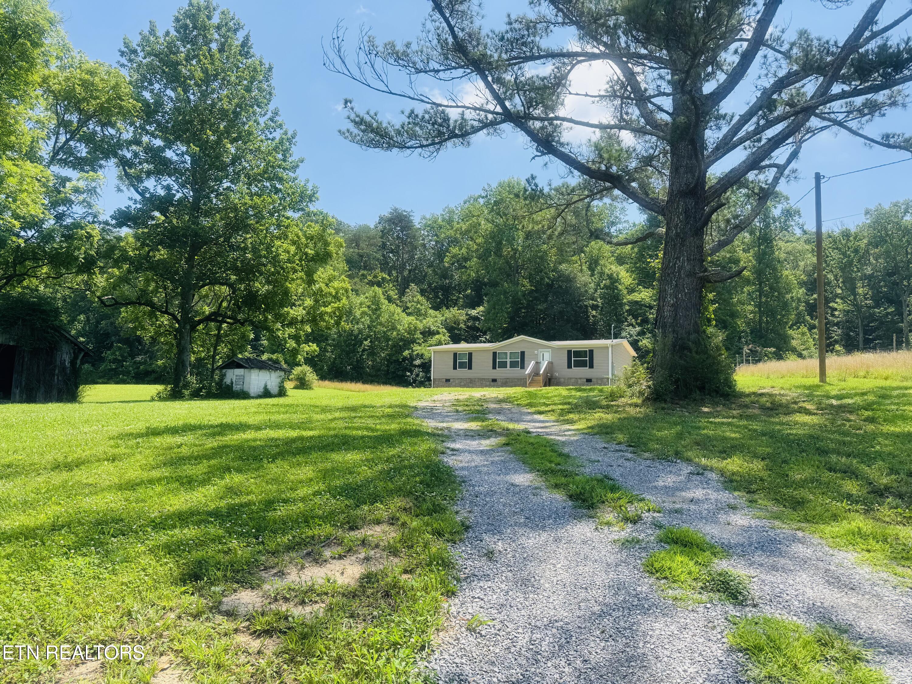 1183 Old Lake City Highway Clinton TN 37716