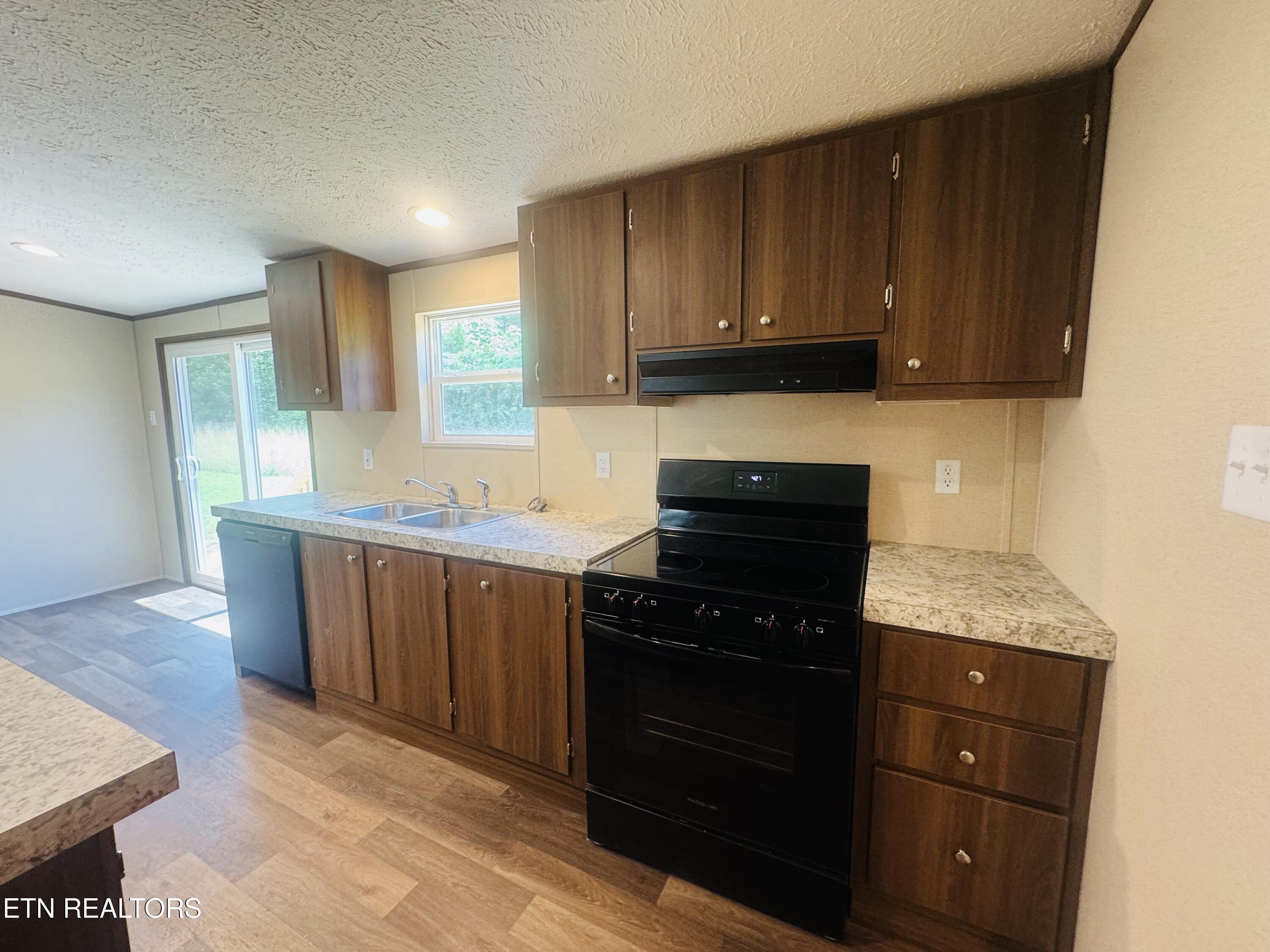 1183 Old Lake City Highway Clinton TN 37716