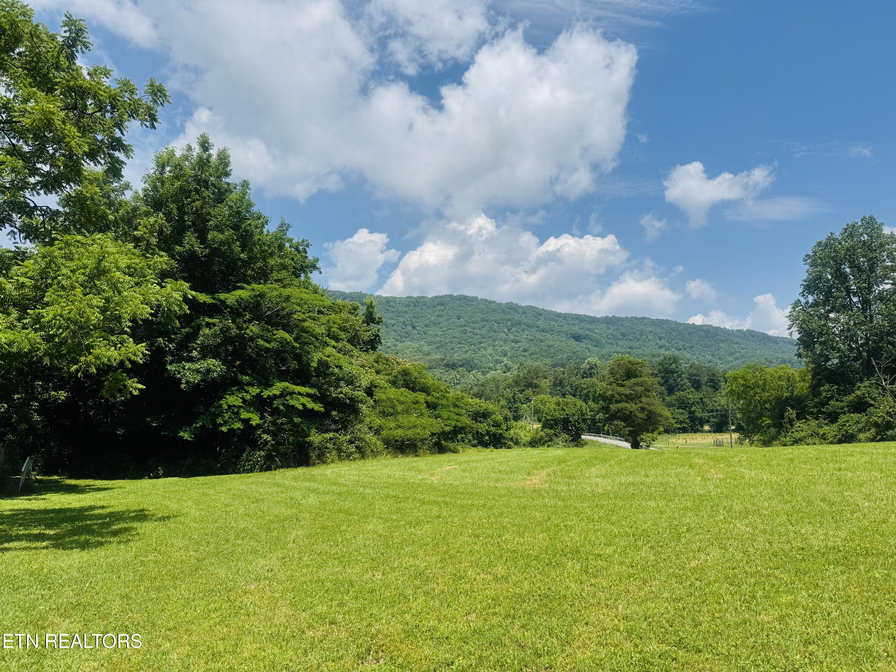 1183 Old Lake City Highway Clinton TN 37716