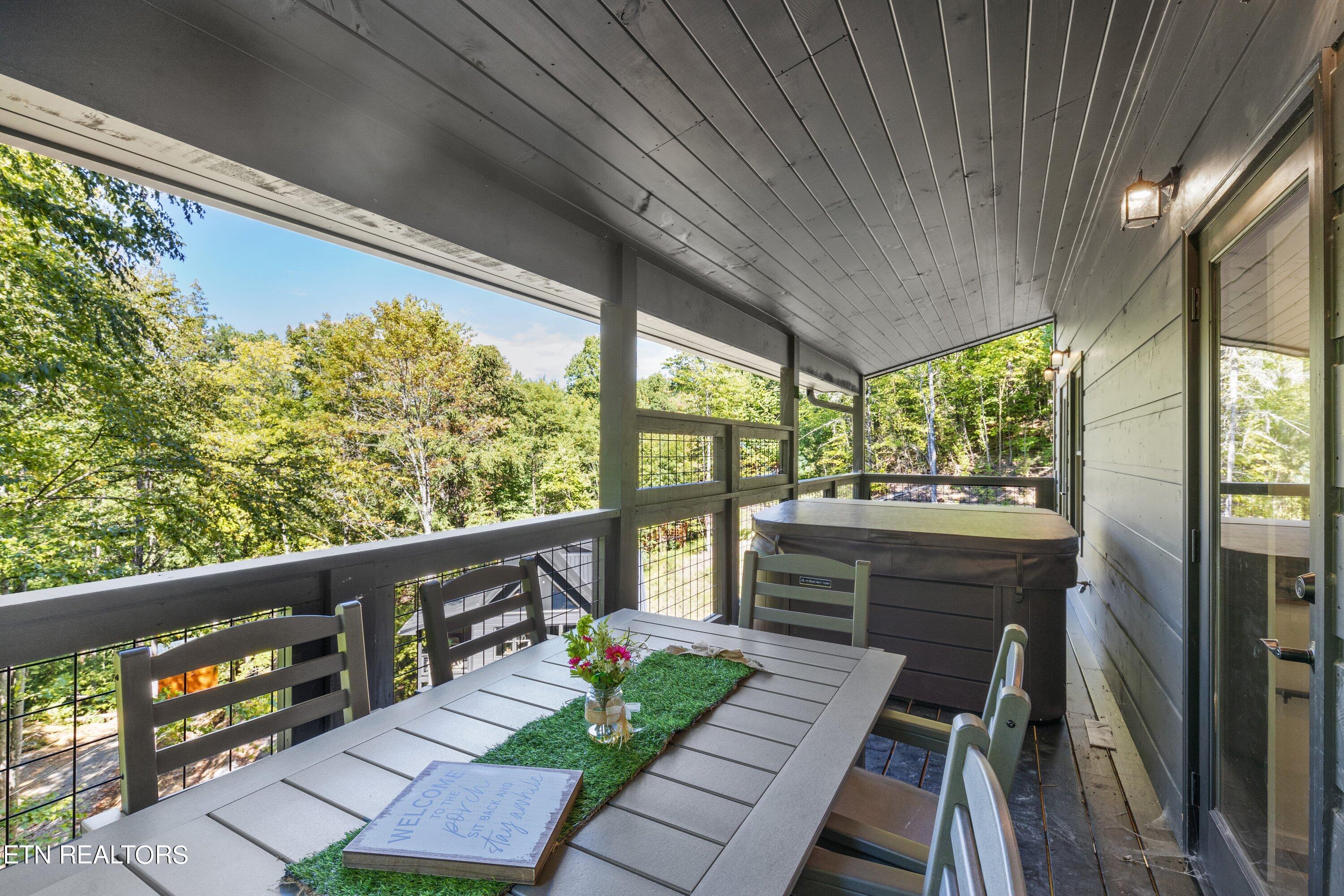 1906 Beach Front Drive Drive Sevierville TN 37876