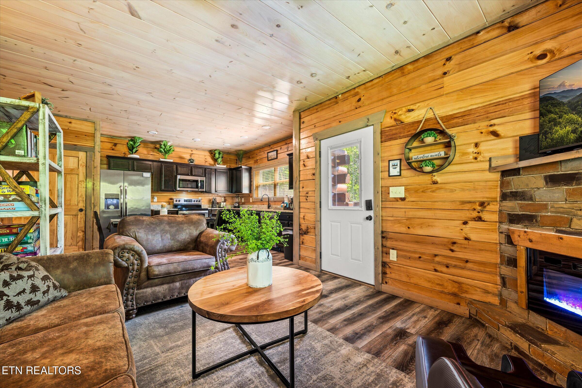 2243 Wingspan Drive Sevierville TN 37876