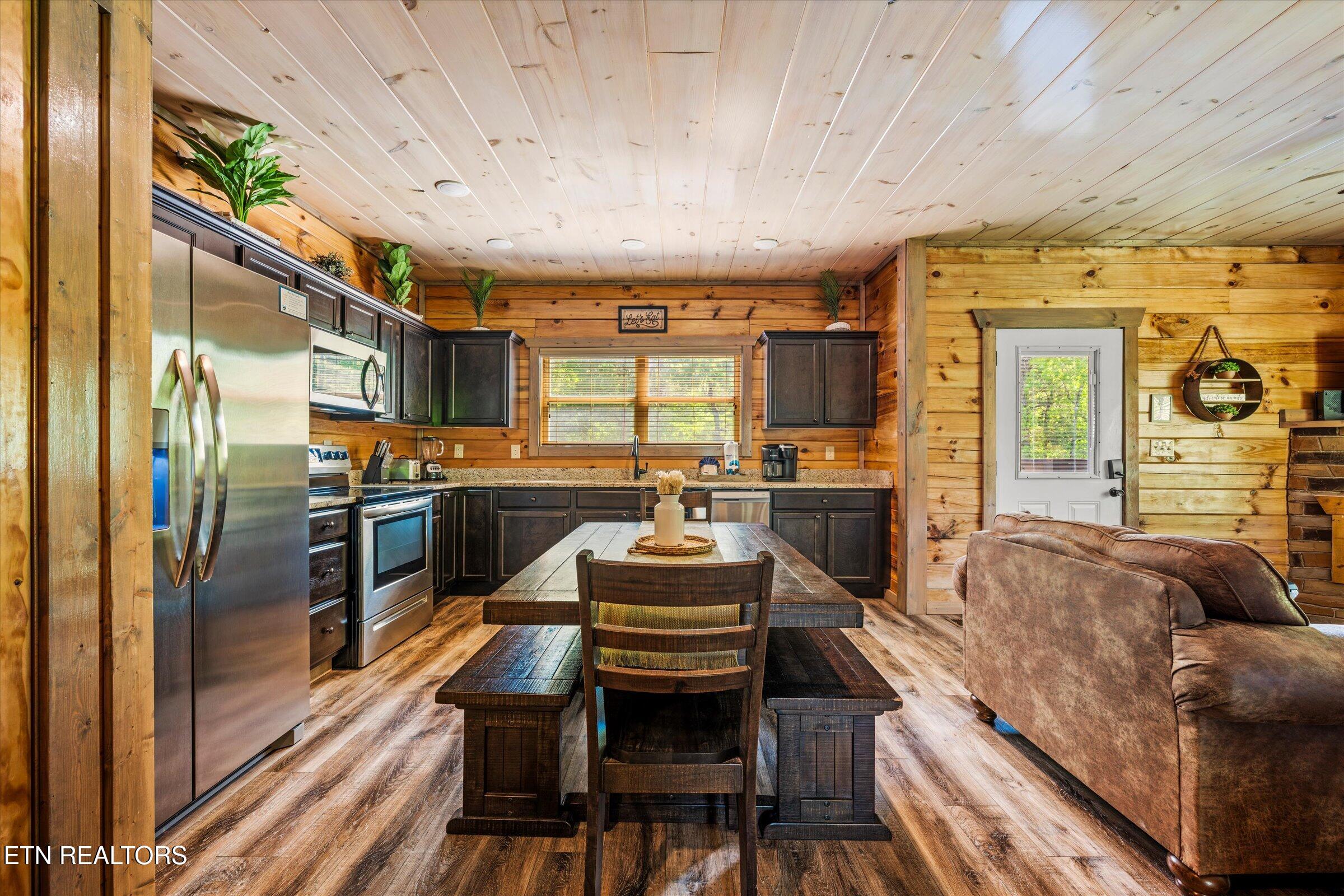 2243 Wingspan Drive Sevierville TN 37876