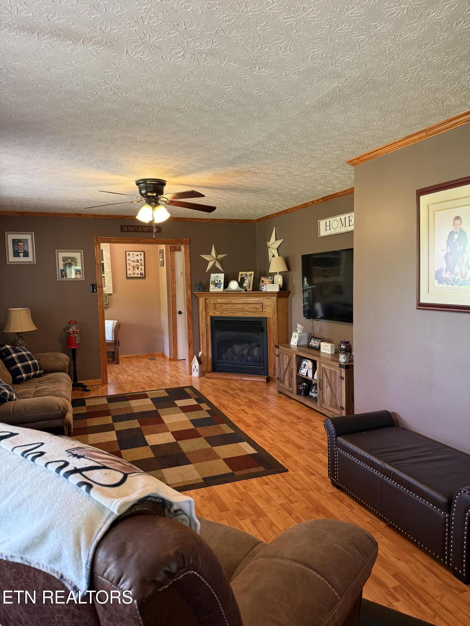 1976 Smoky Creek Road Huntsville TN 37756