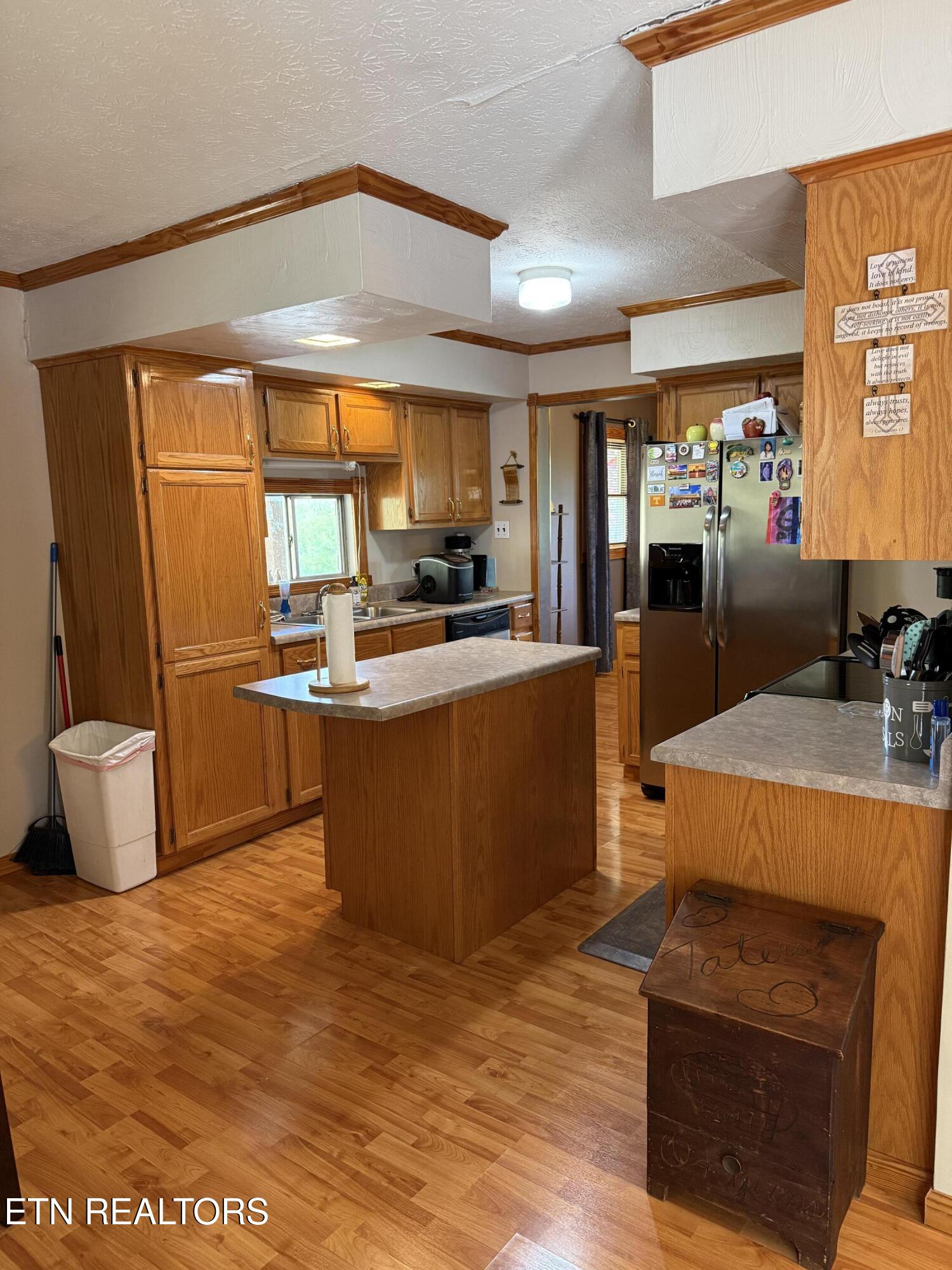 1976 Smoky Creek Road Huntsville TN 37756