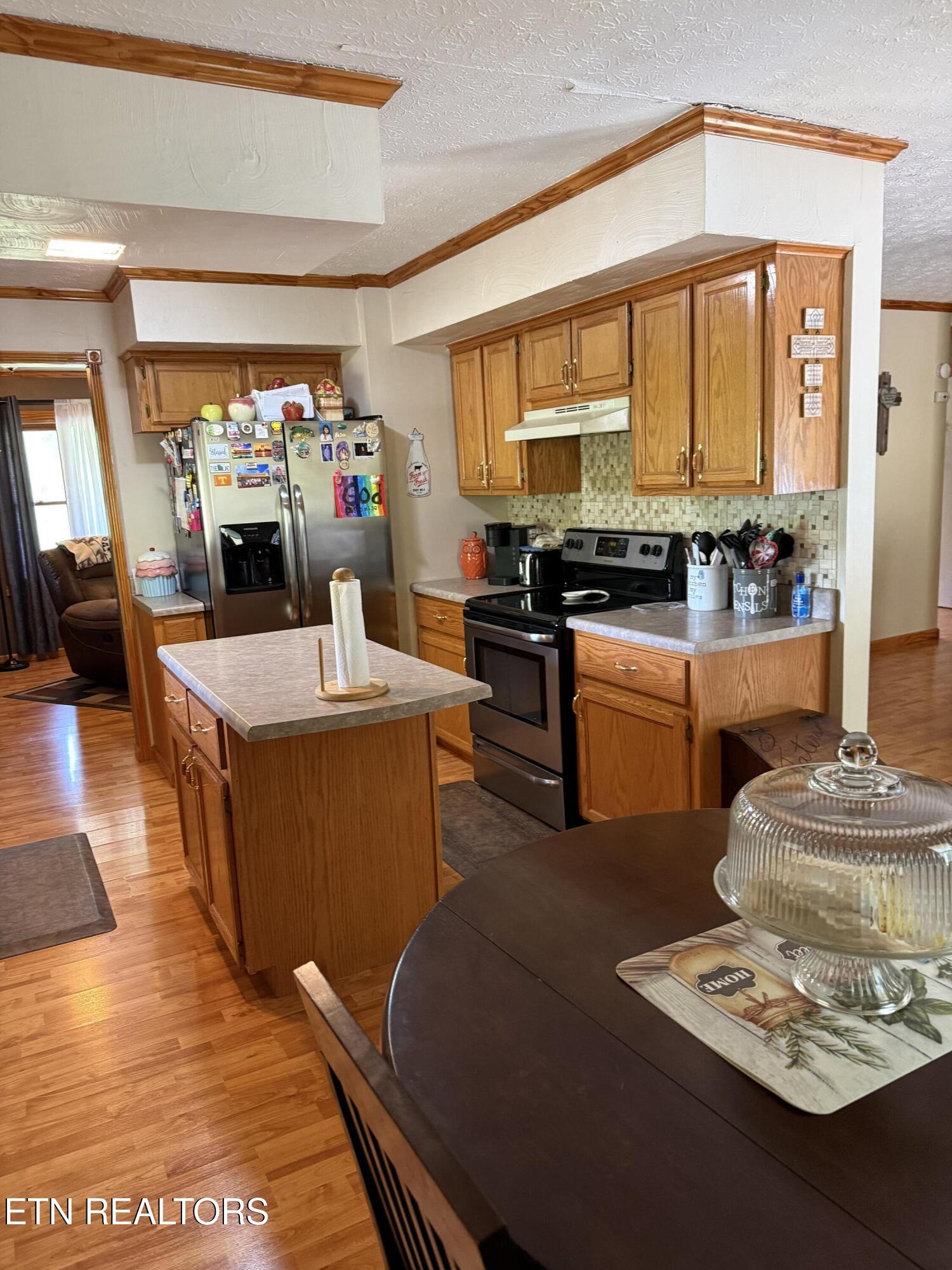 1976 Smoky Creek Road Huntsville TN 37756