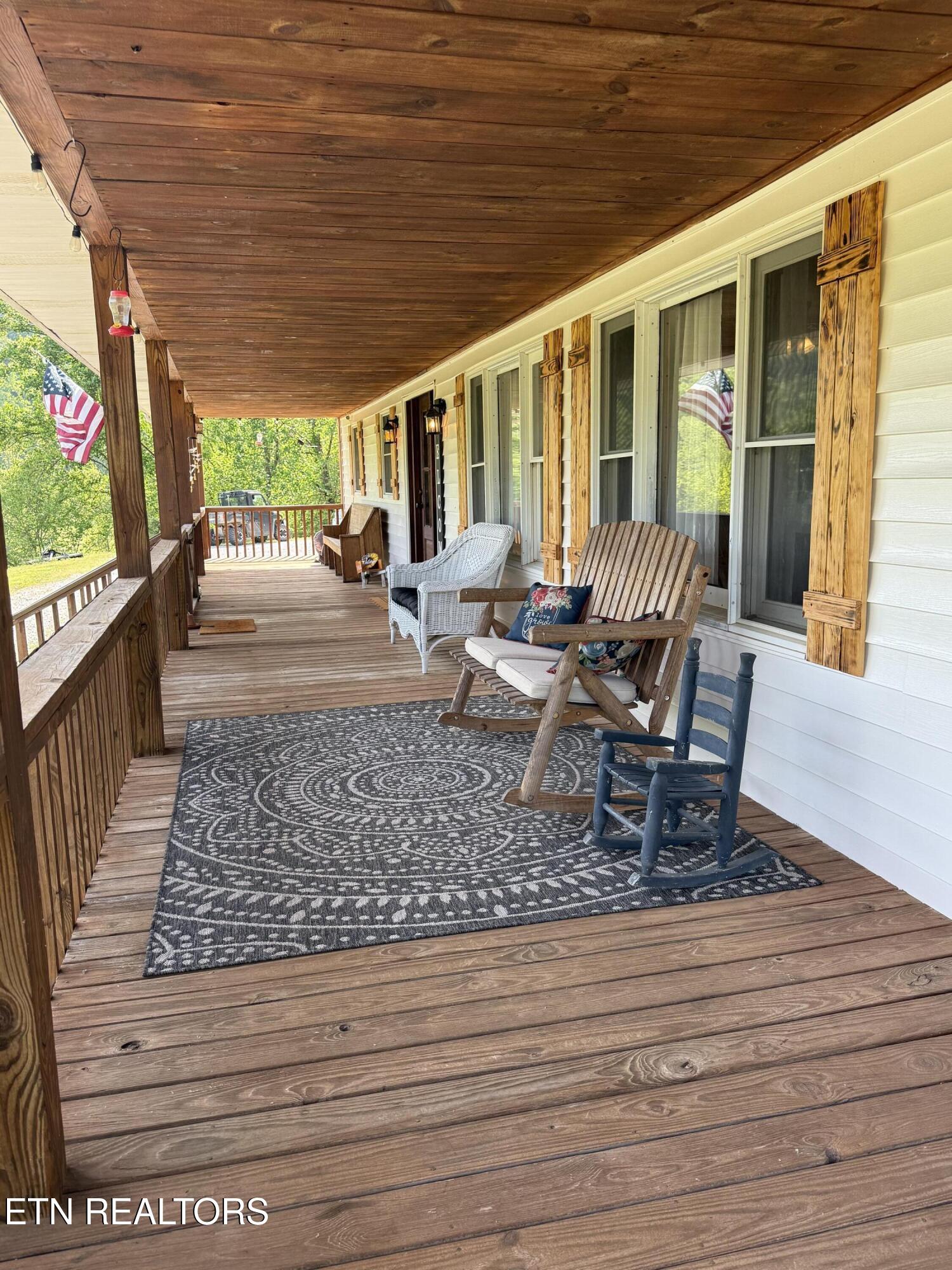 1976 Smoky Creek Road Huntsville TN 37756