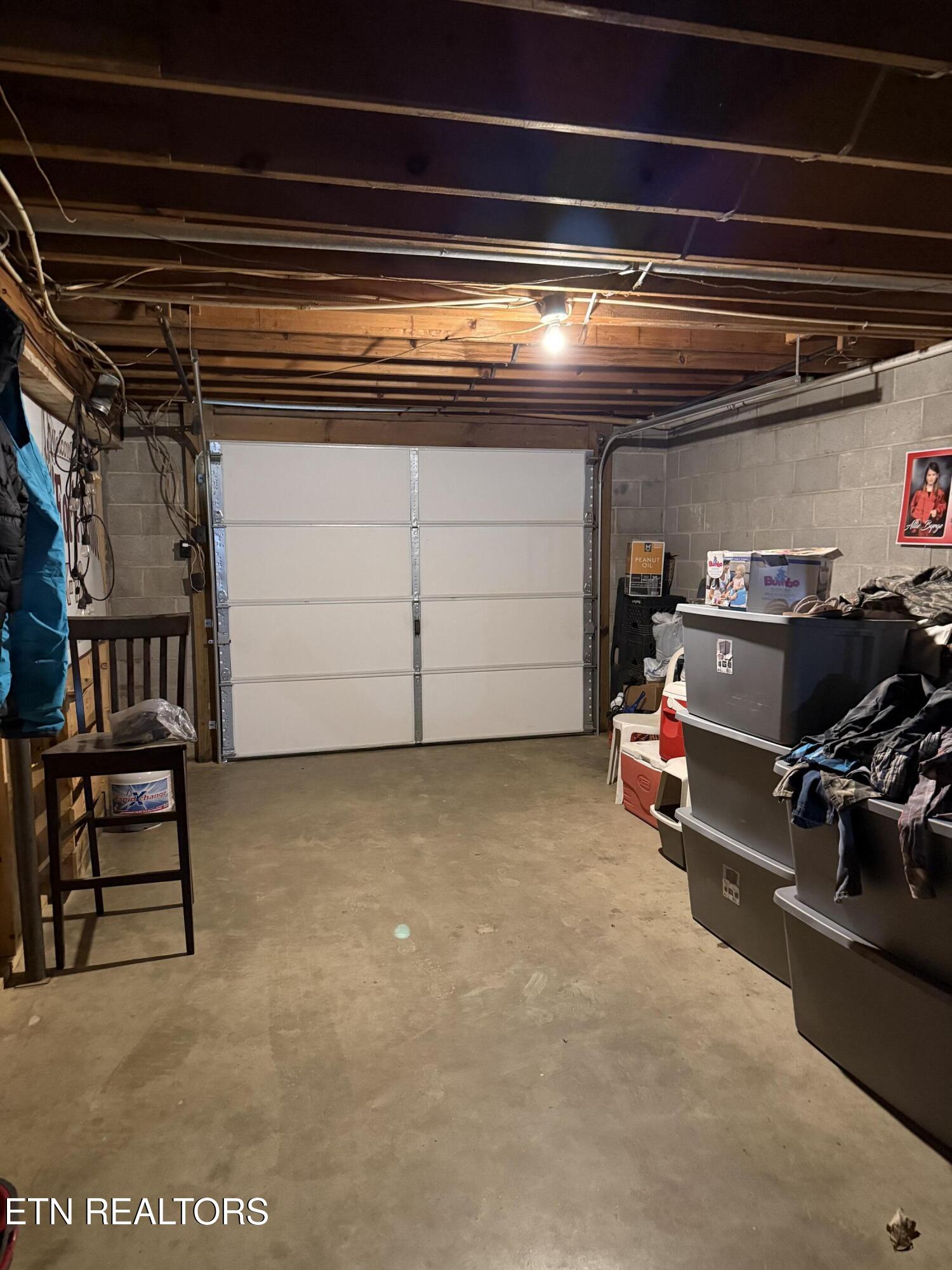 1976 Smoky Creek Road Huntsville TN 37756