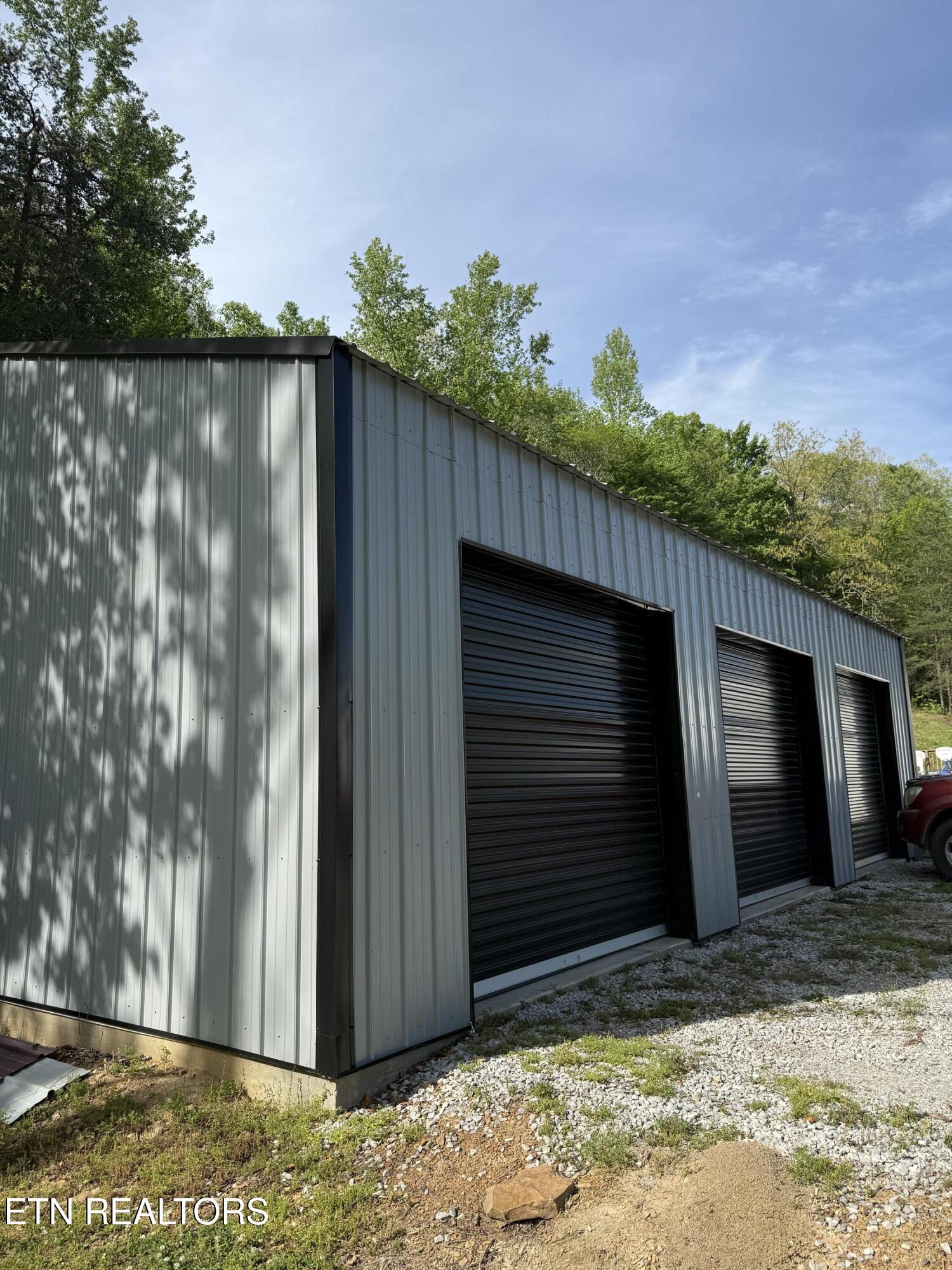 1976 Smoky Creek Road Huntsville TN 37756