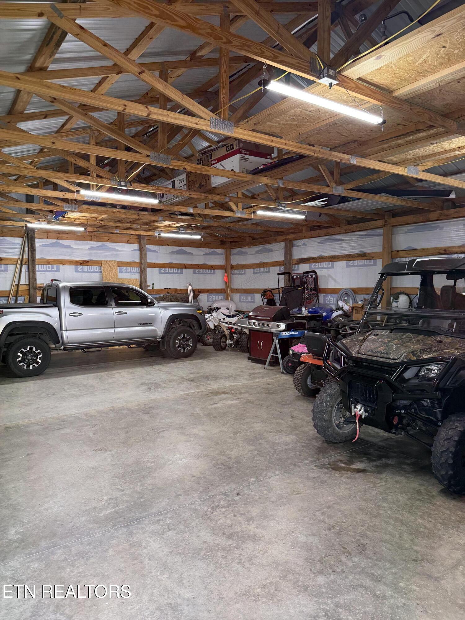 1976 Smoky Creek Road Huntsville TN 37756