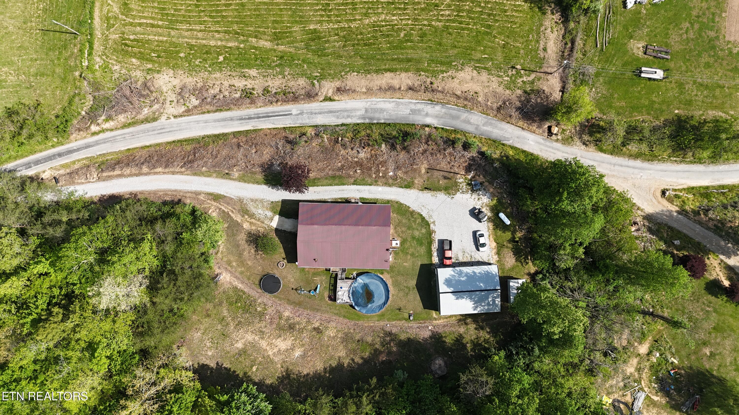 1976 Smoky Creek Road Huntsville TN 37756