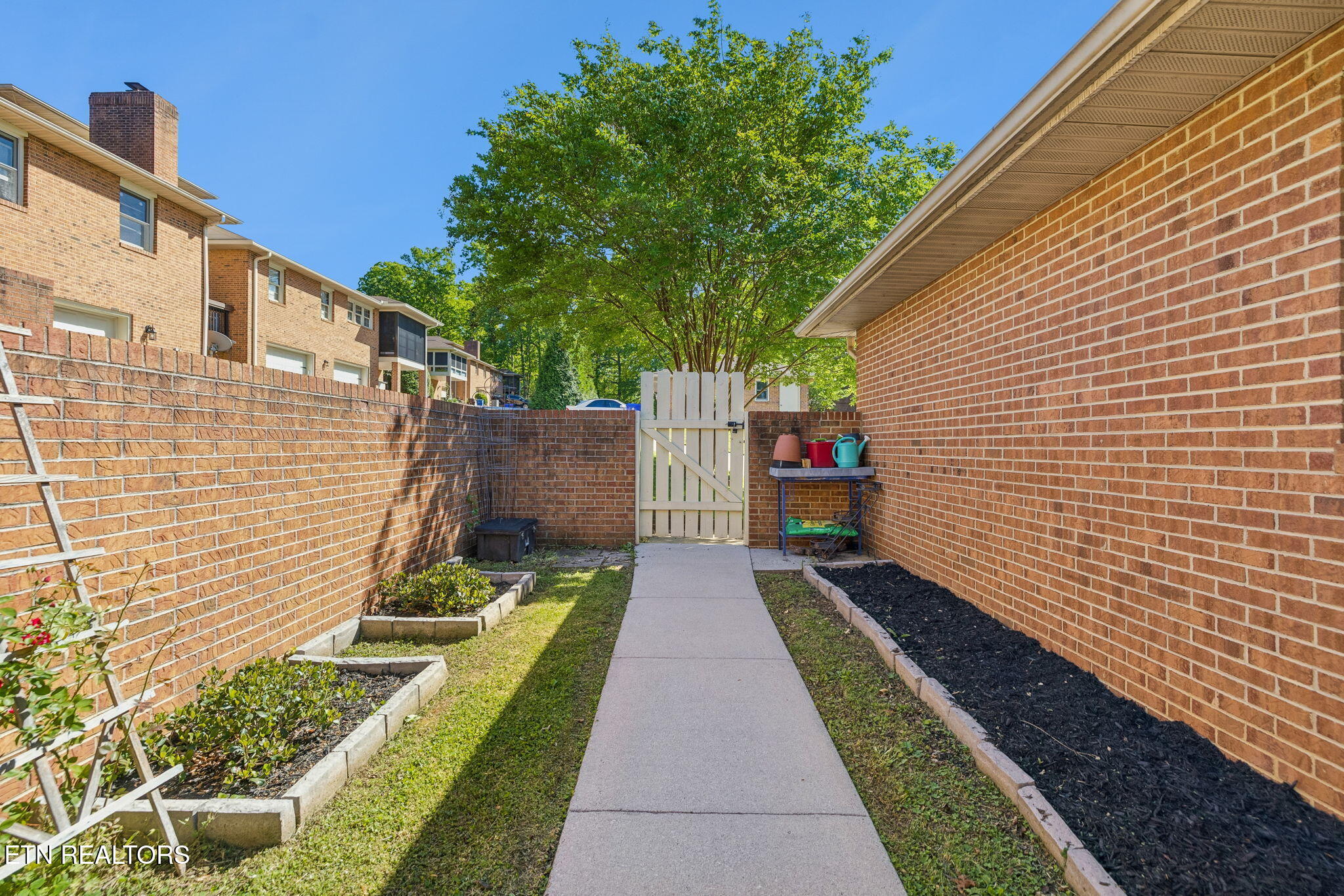 7005 Hunters Trail Knoxville TN 37921