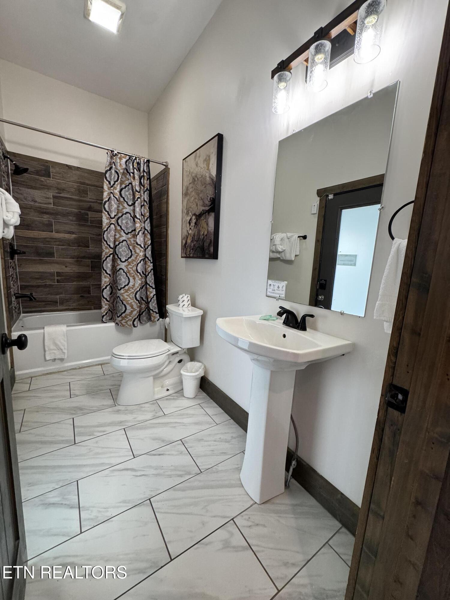 869 Chestnut Drive Gatlinburg TN 37738