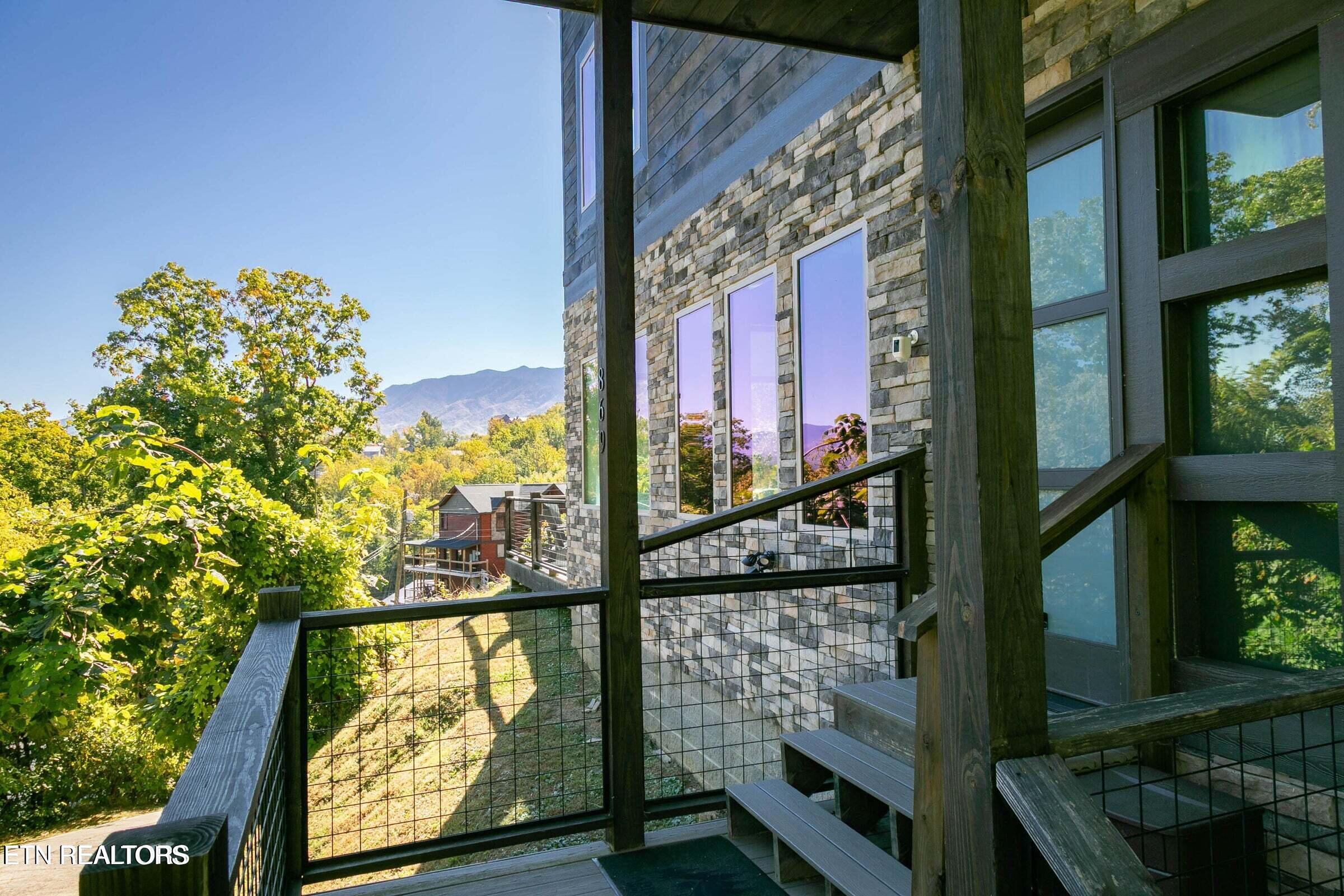 869 Chestnut Drive Gatlinburg TN 37738