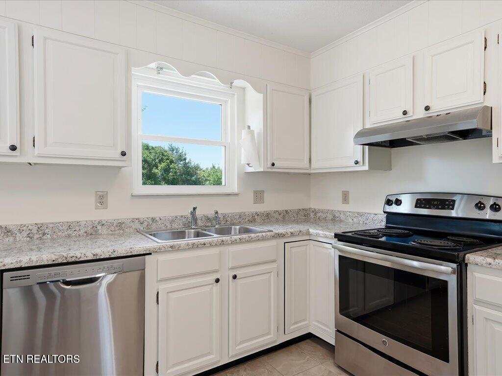 751 Crestview Circle Lenoir City TN 37772
