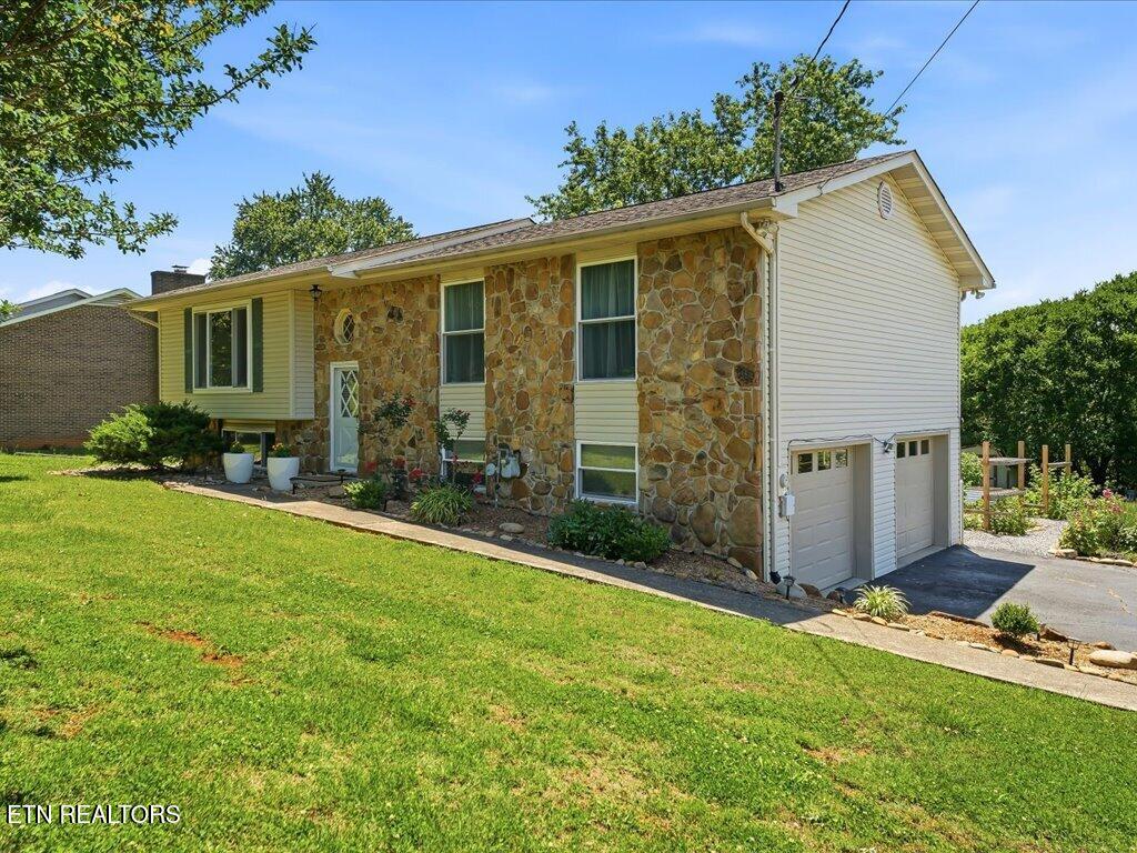 751 Crestview Circle Lenoir City TN 37772