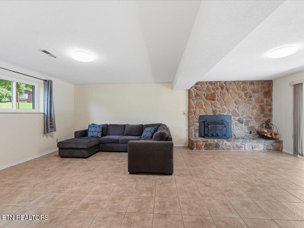 751 Crestview Circle Lenoir City TN 37772