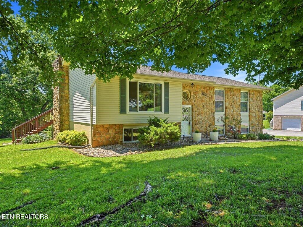 751 Crestview Circle Lenoir City TN 37772