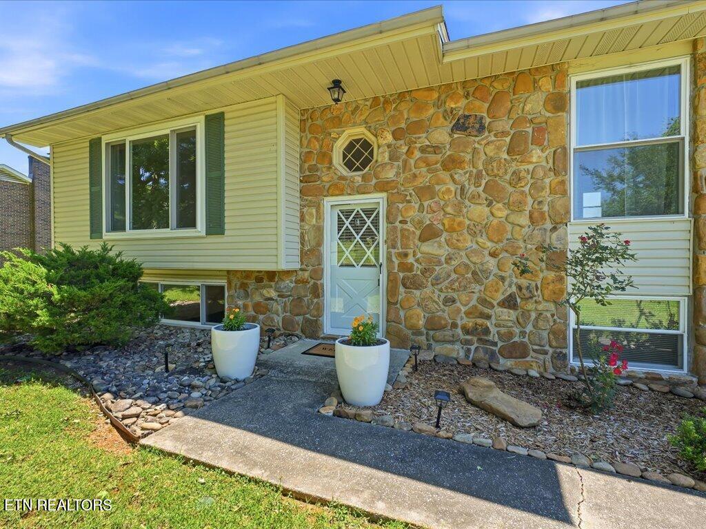 751 Crestview Circle Lenoir City TN 37772