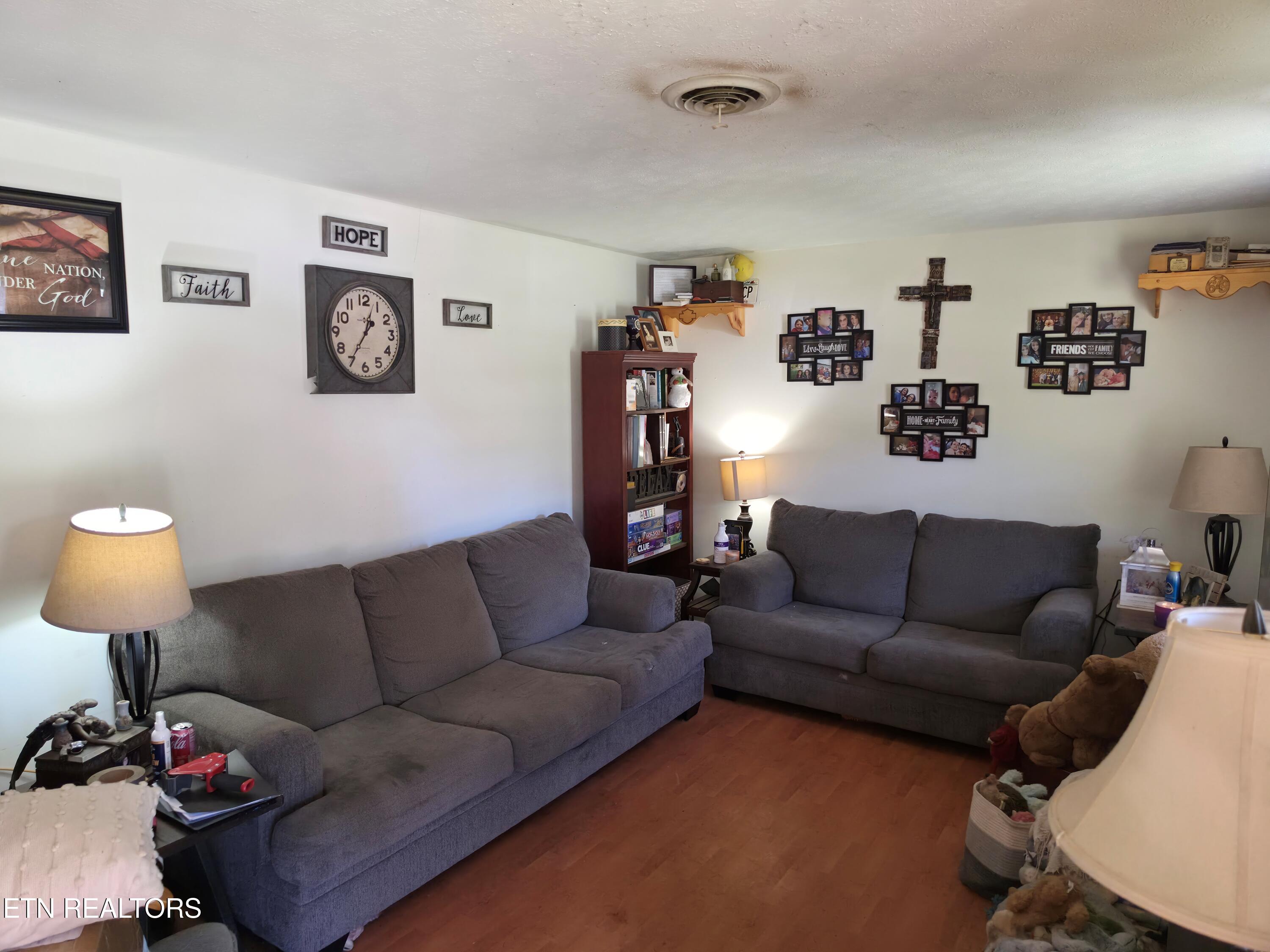 142 Oak Circle Rocky Top TN 37769
