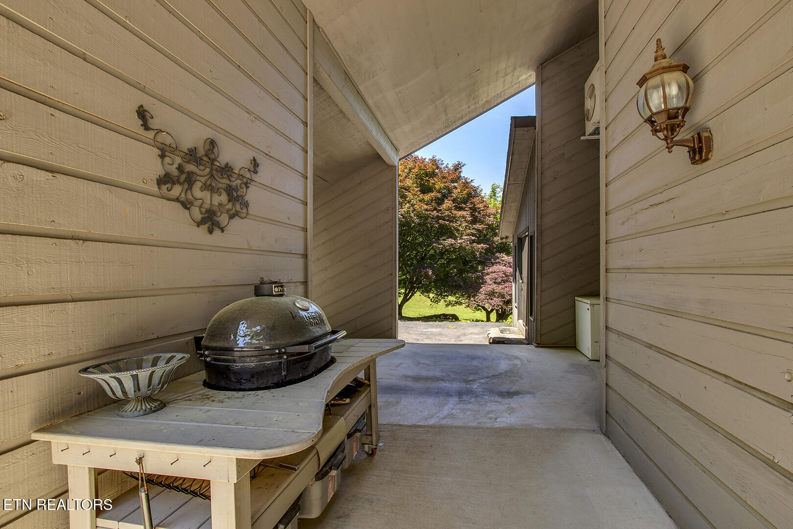 2092 Lakewood Drive Loudon TN 37774