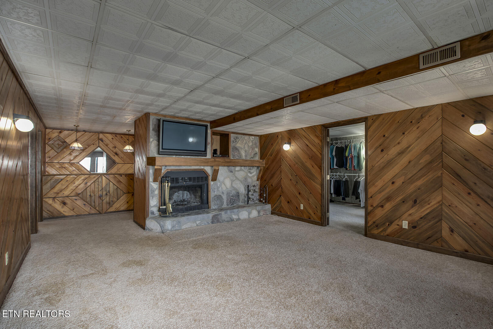 2092 Lakewood Drive Loudon TN 37774