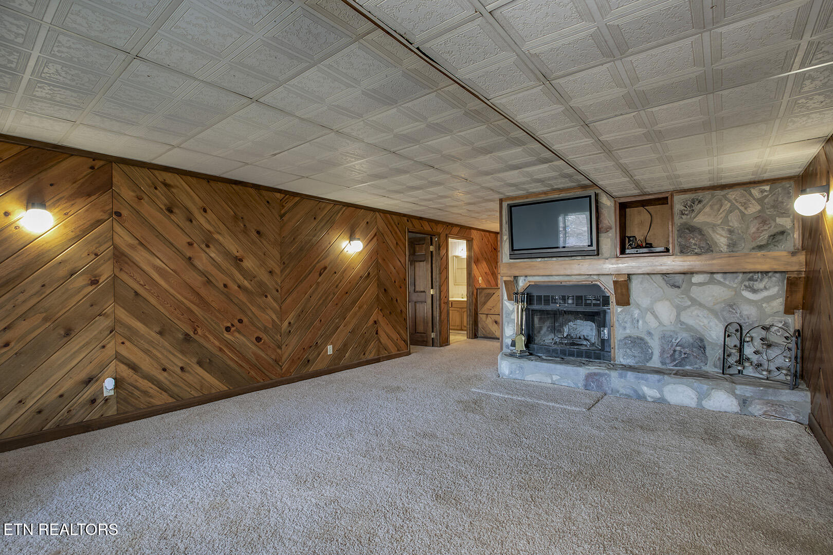2092 Lakewood Drive Loudon TN 37774