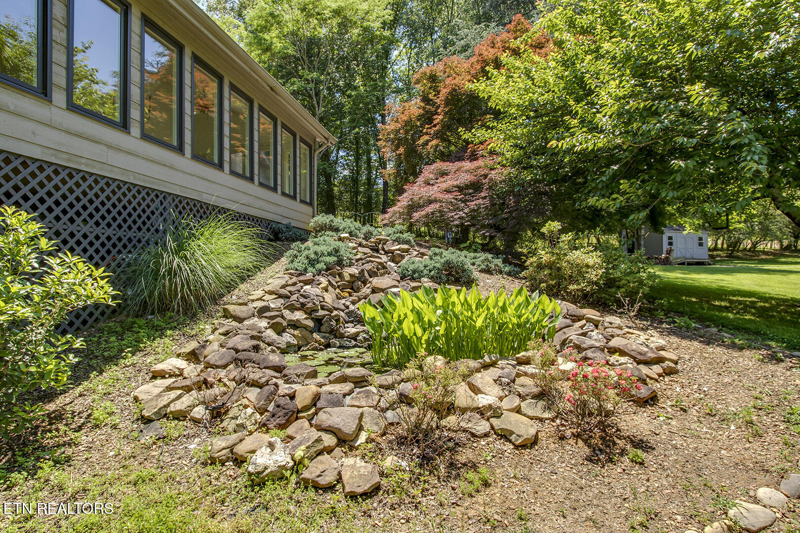 2092 Lakewood Drive Loudon TN 37774