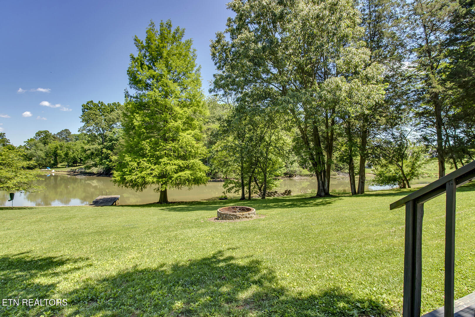 2092 Lakewood Drive Loudon TN 37774