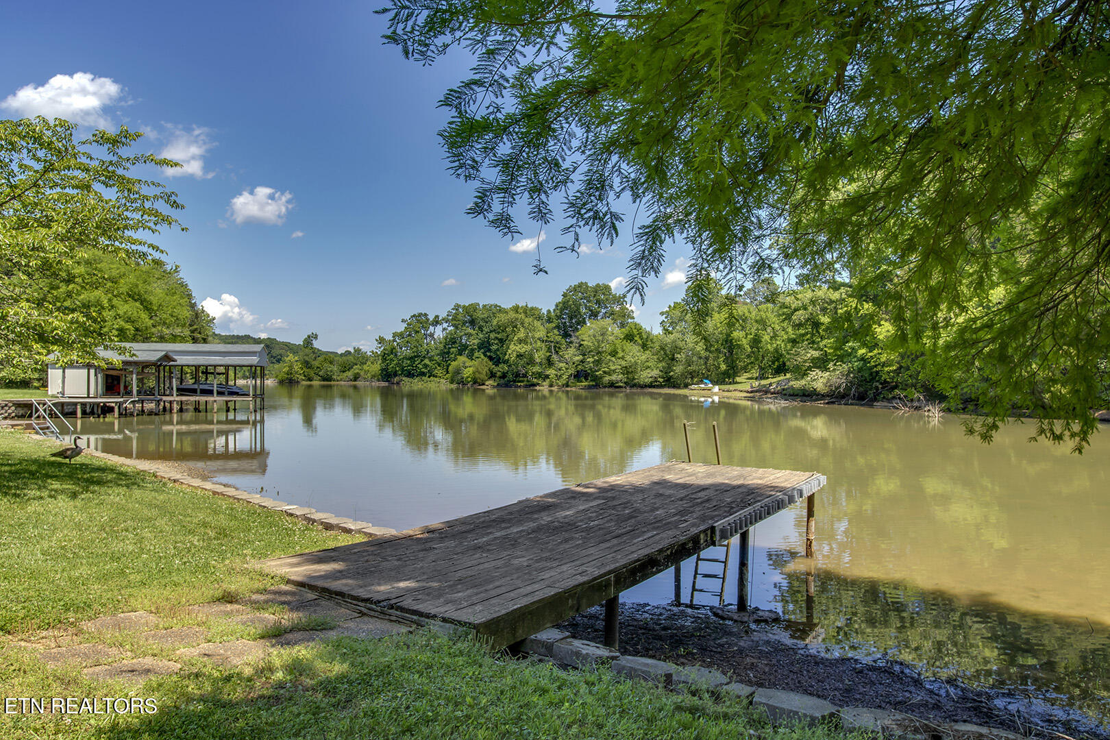 2092 Lakewood Drive Loudon TN 37774