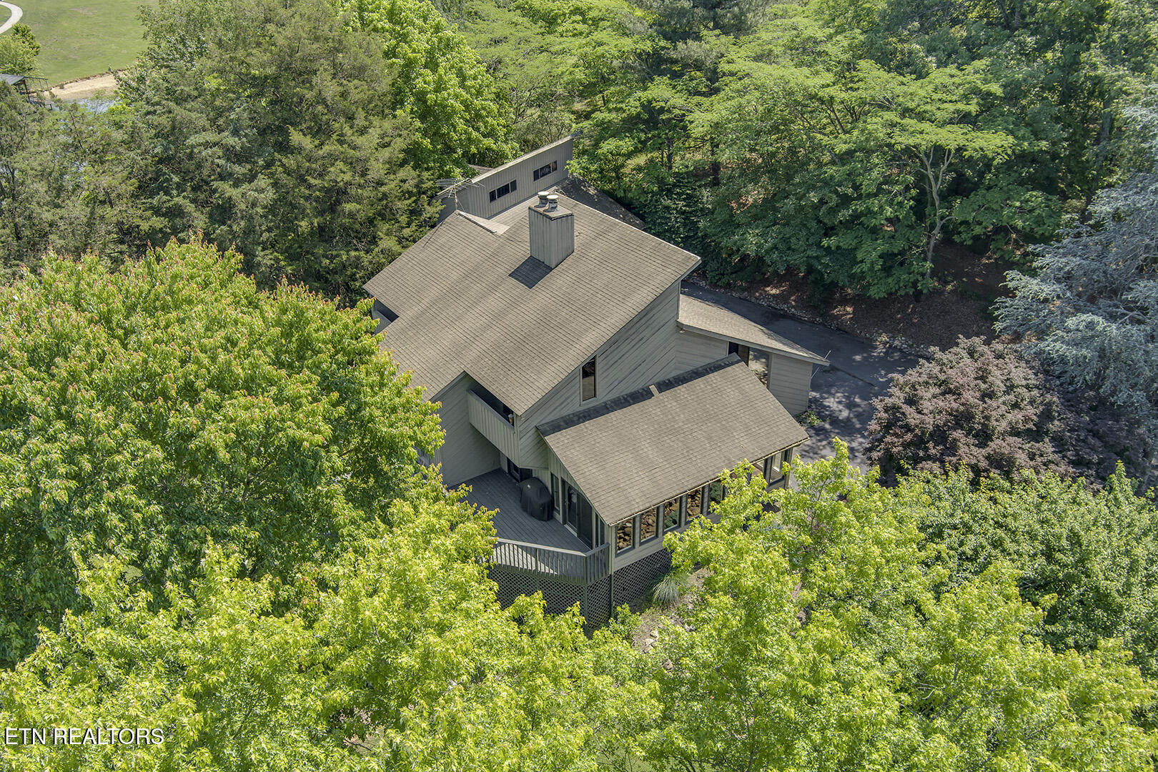 2092 Lakewood Drive Loudon TN 37774