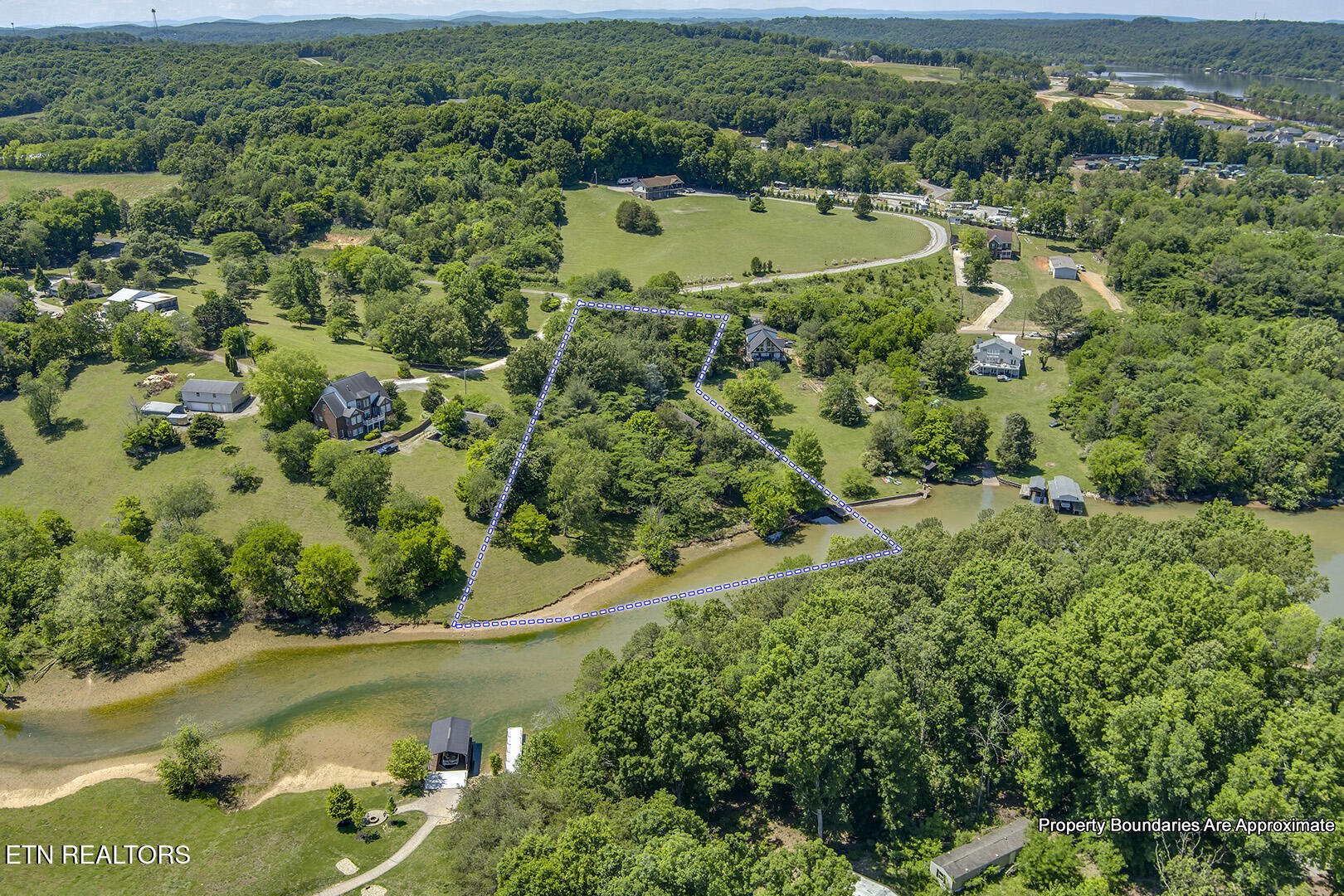 2092 Lakewood Drive Loudon TN 37774