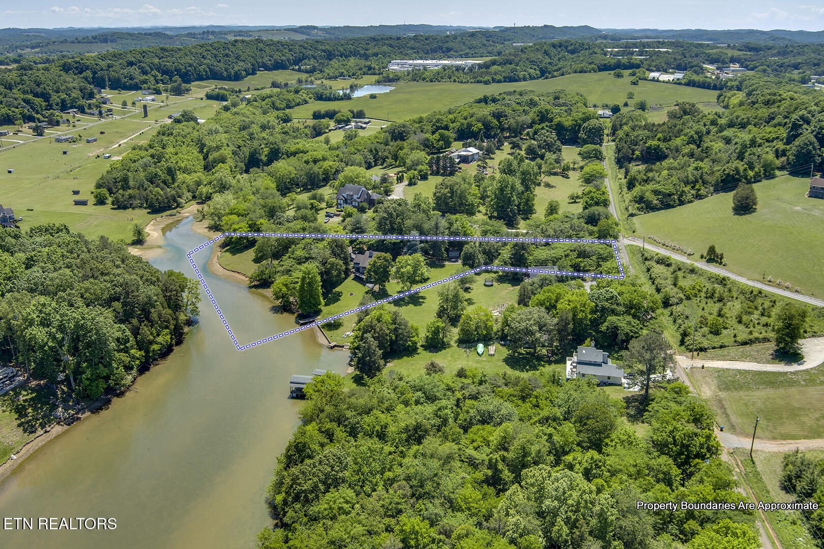 2092 Lakewood Drive Loudon TN 37774