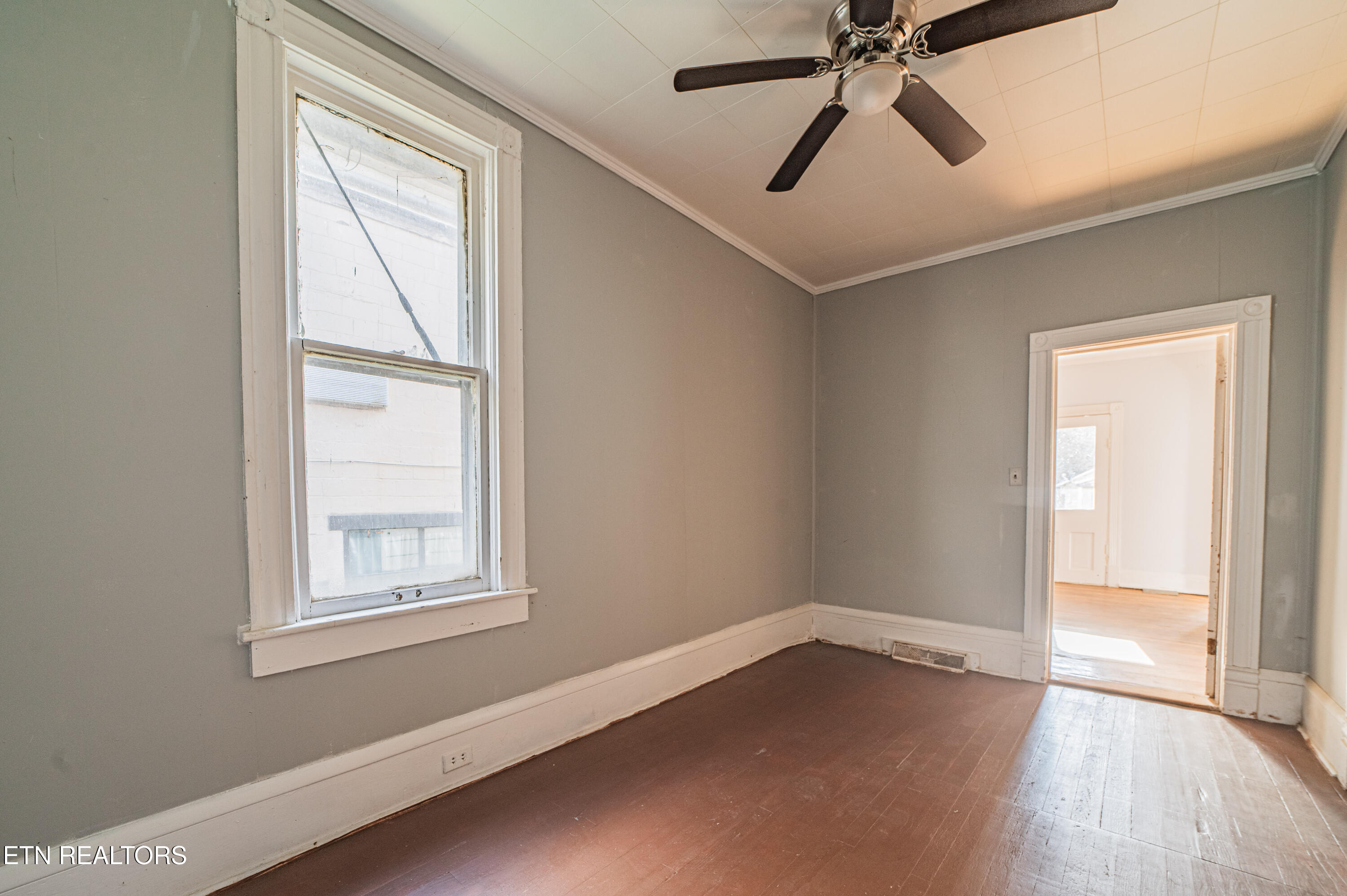 306 Carter Avenue Harriman TN 37748