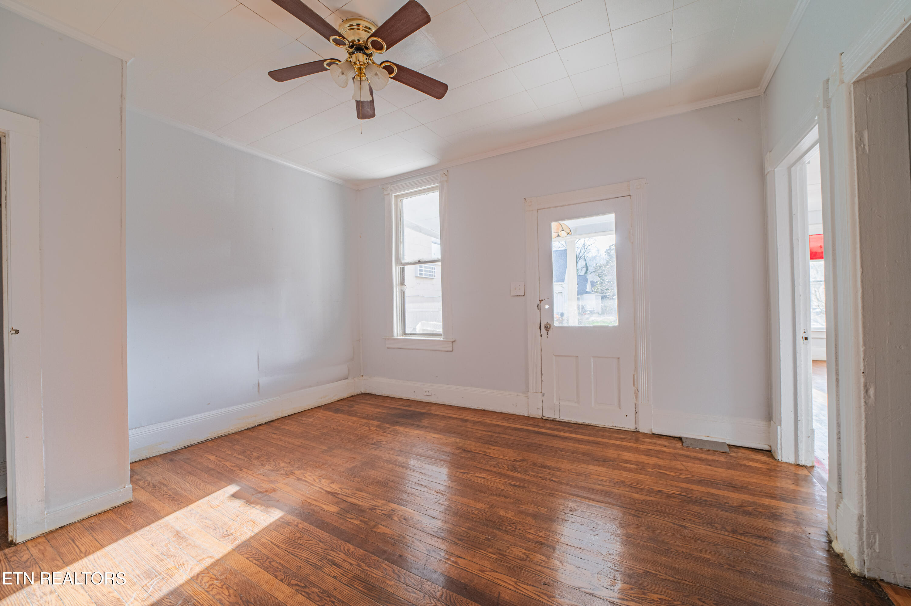 306 Carter Avenue Harriman TN 37748
