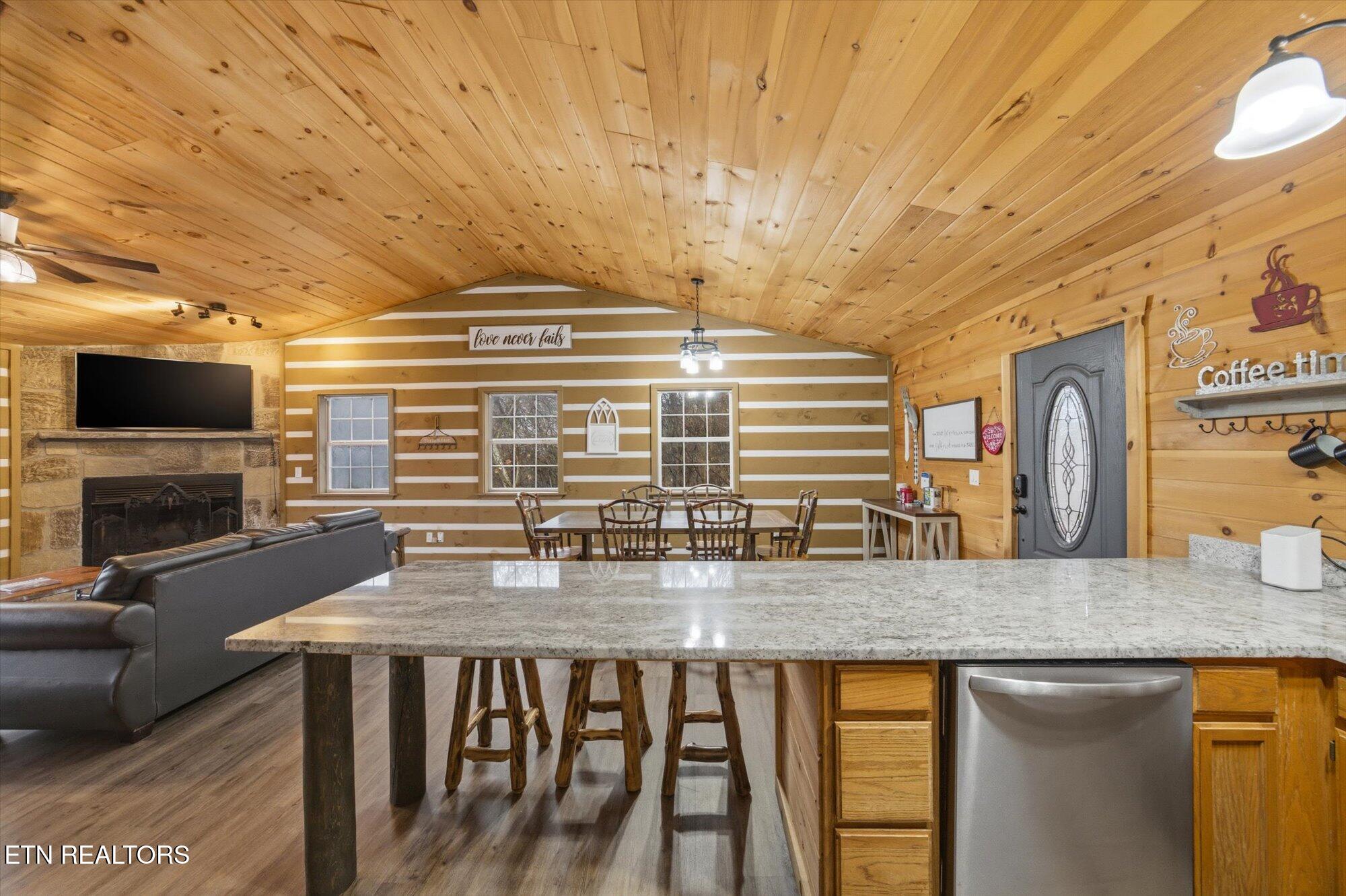 2037 Mccarter Drive Sevierville TN 37862