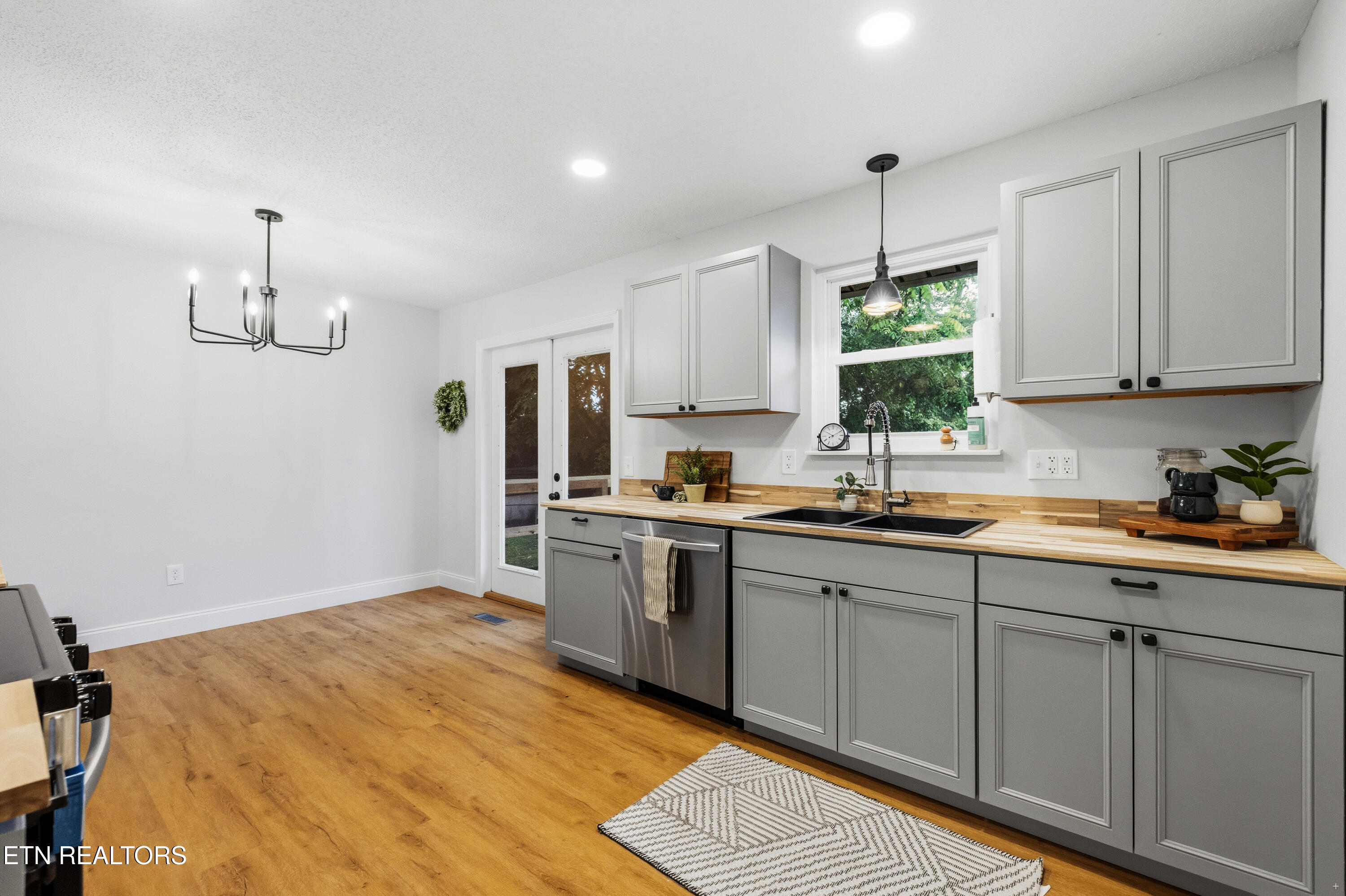 1715 Ambling Lane Knoxville TN 37912