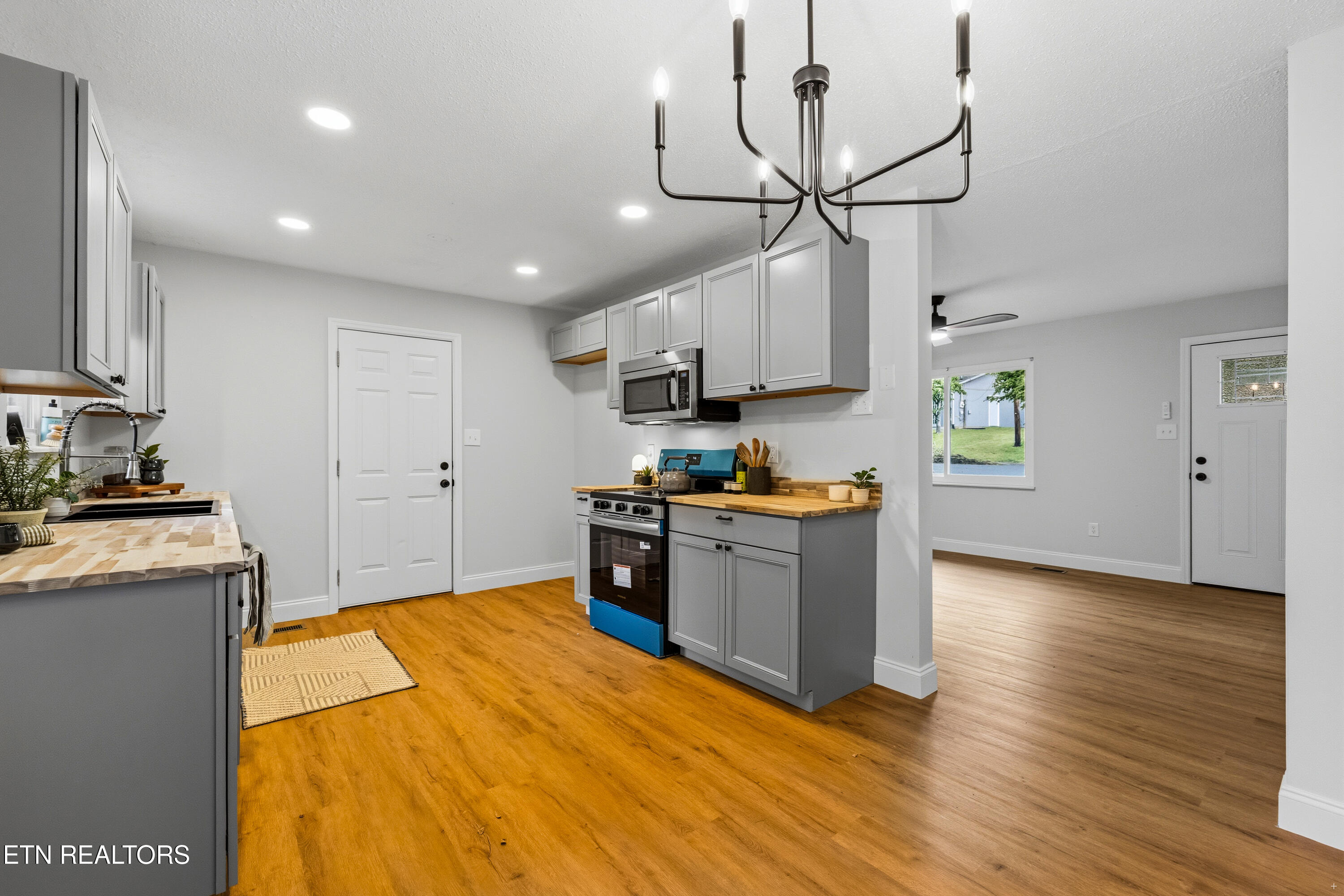 1715 Ambling Lane Knoxville TN 37912