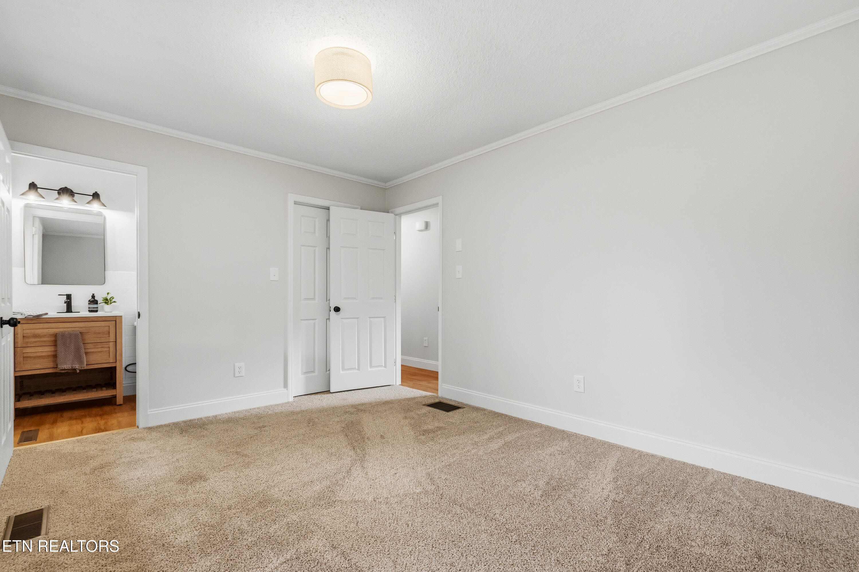 1715 Ambling Lane Knoxville TN 37912