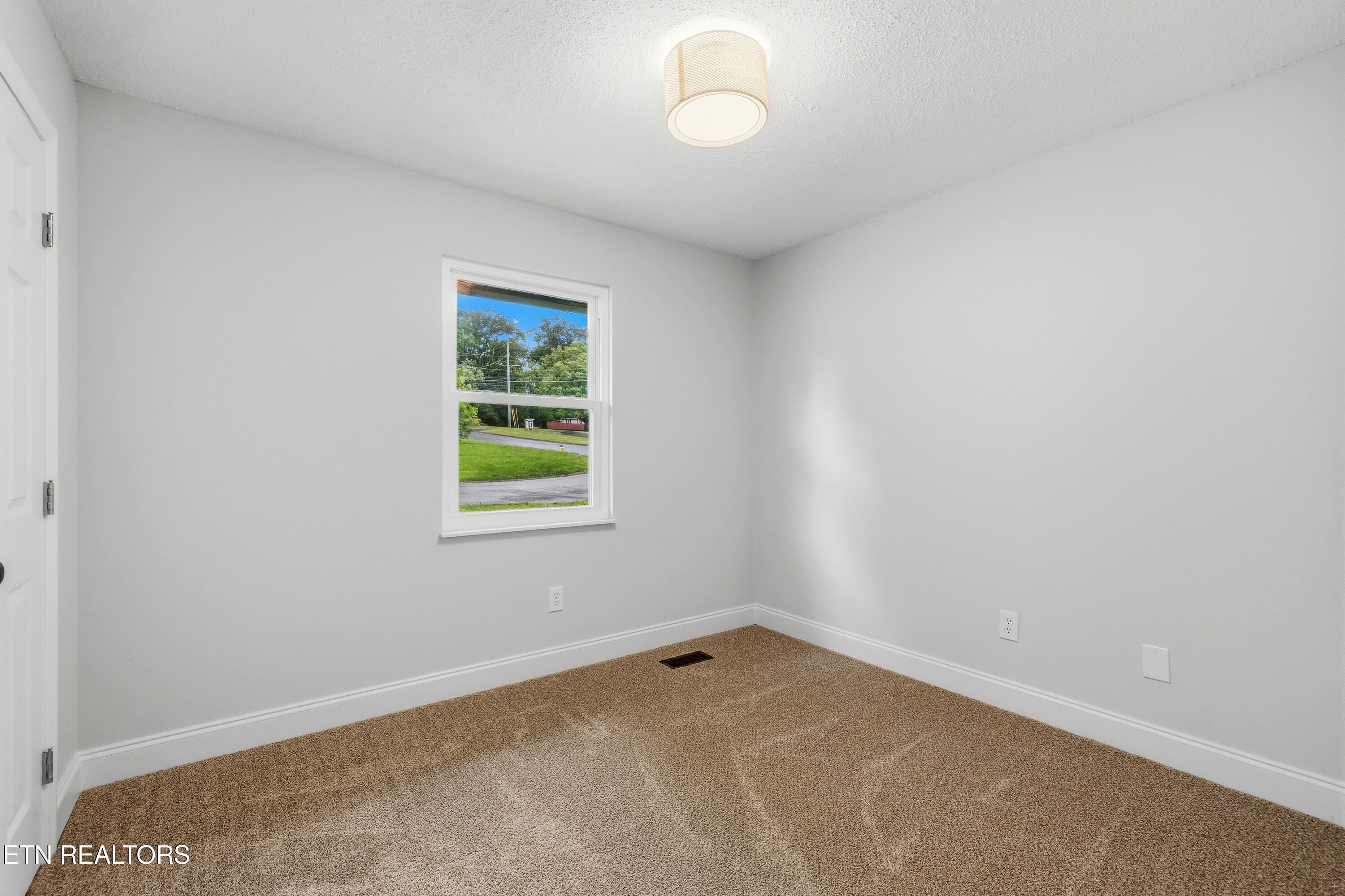1715 Ambling Lane Knoxville TN 37912